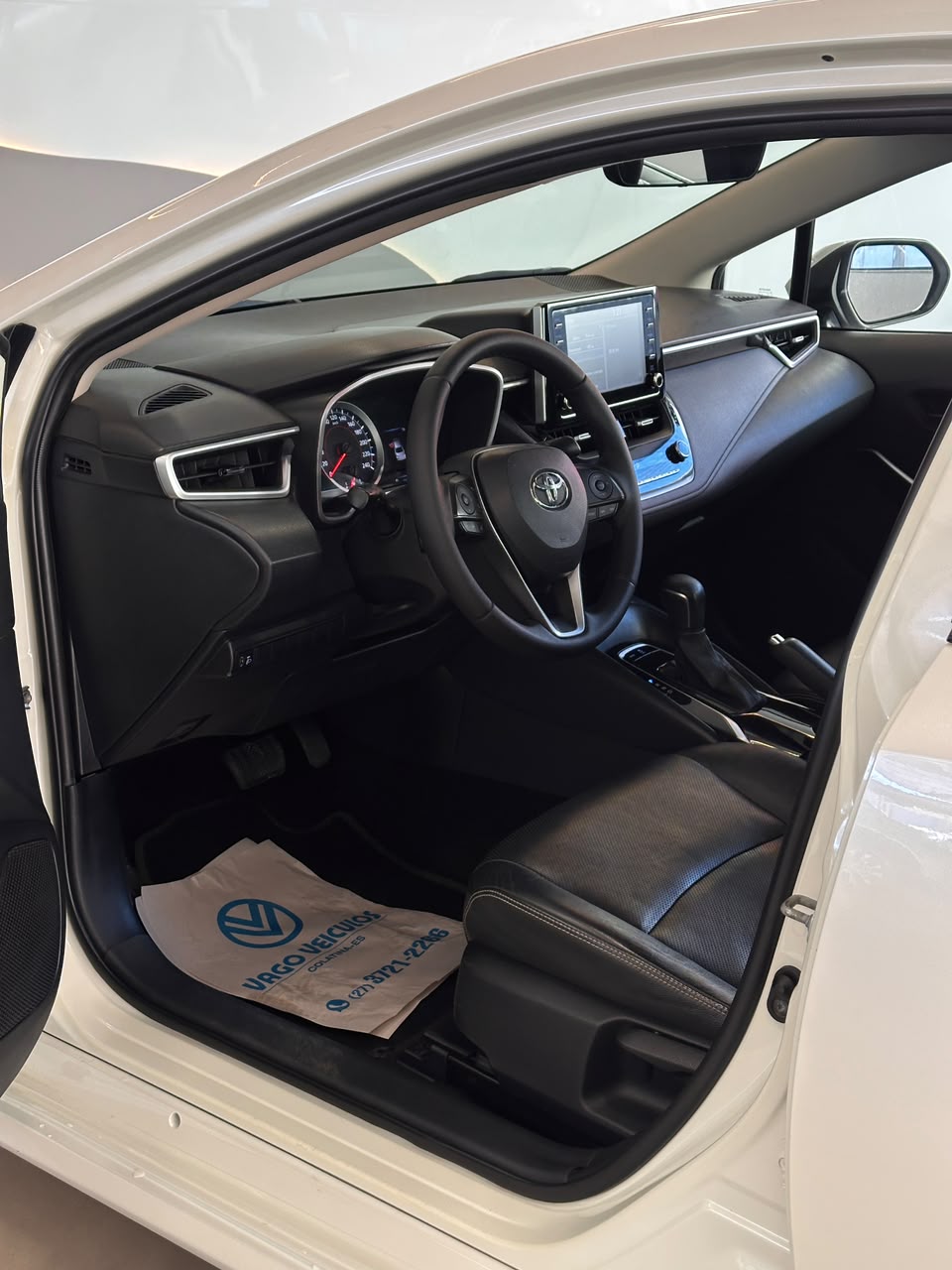 Toyota Corolla — foto 11