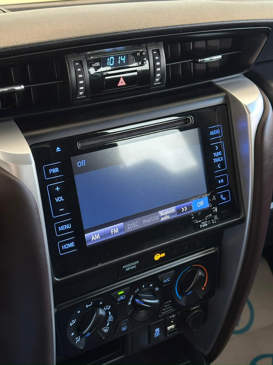 Toyota Hilux SW4 — foto 3