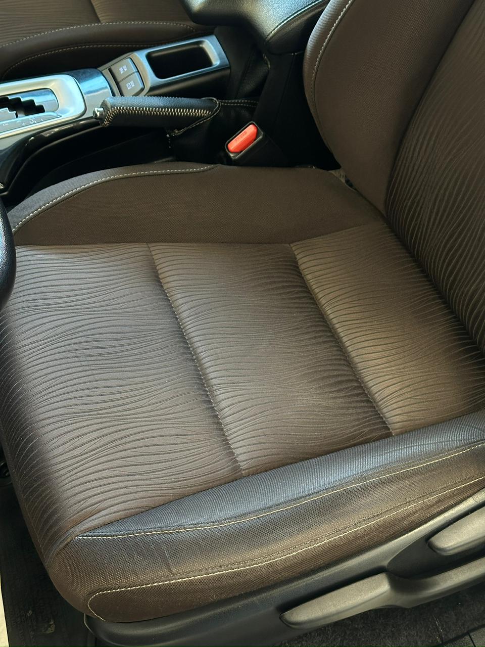 Toyota Hilux SW4 — foto 12