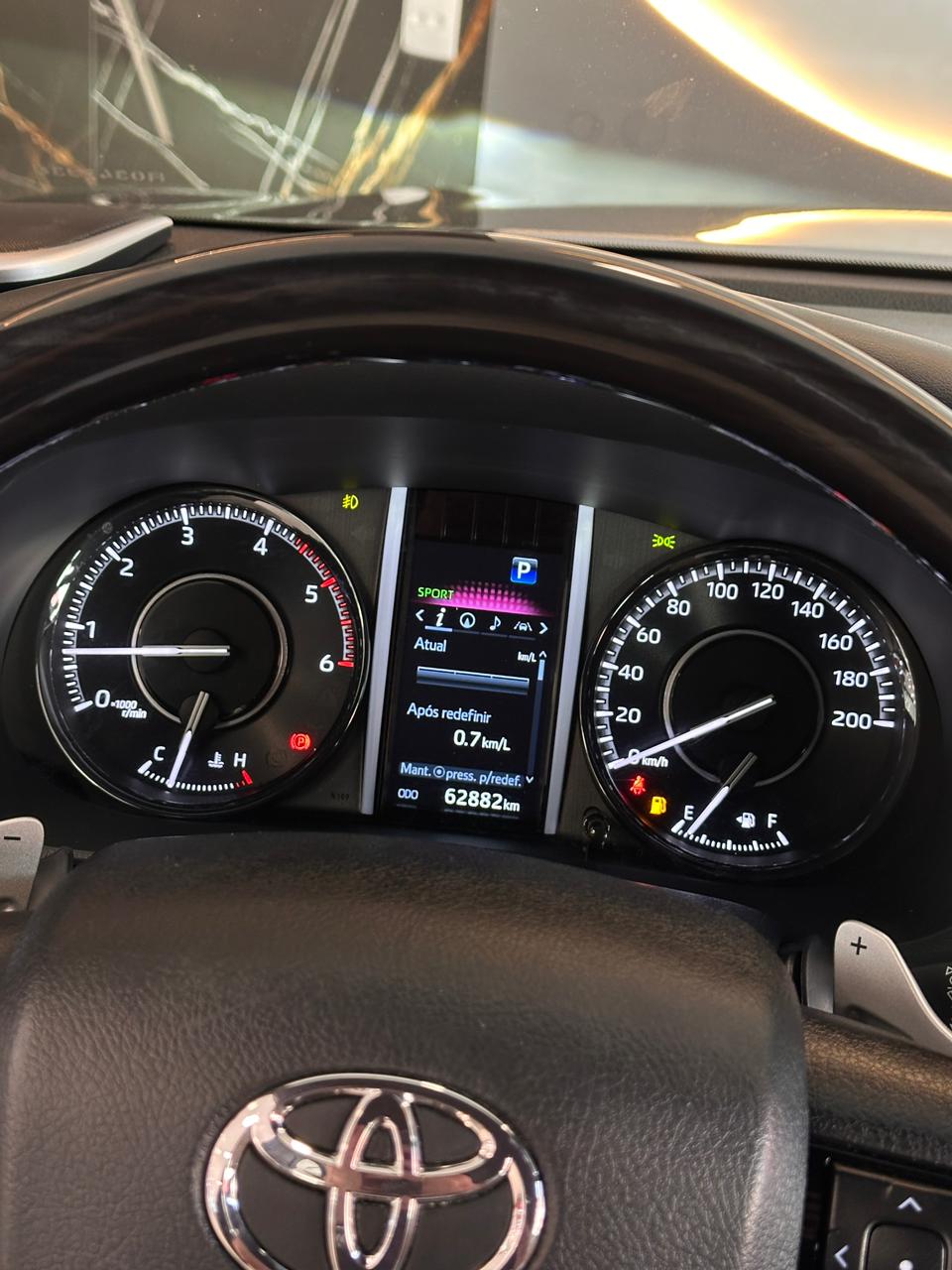 Toyota Hilux SW4 Diamond — foto 4