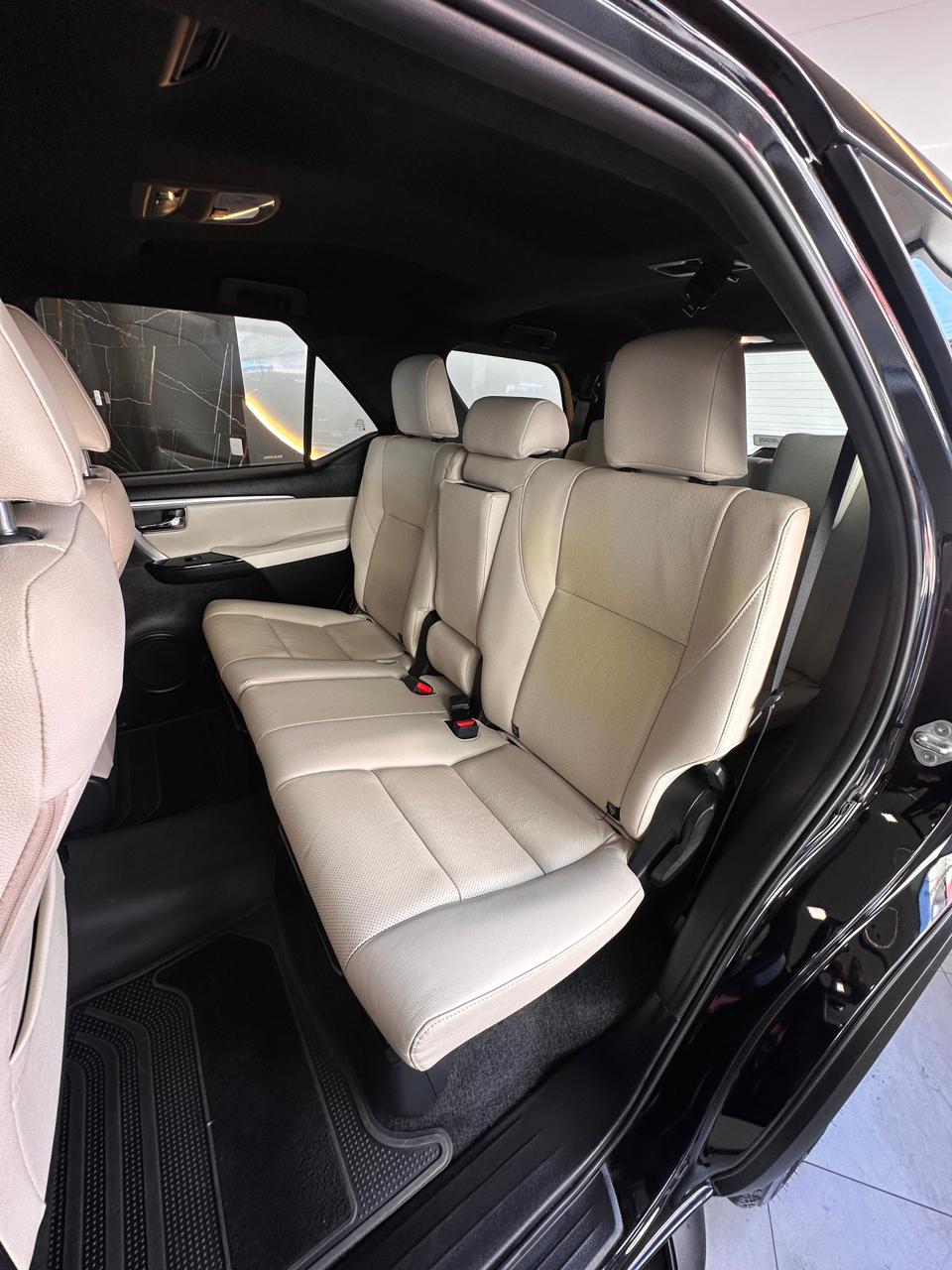 Toyota Hilux SW4 Diamond — foto 7