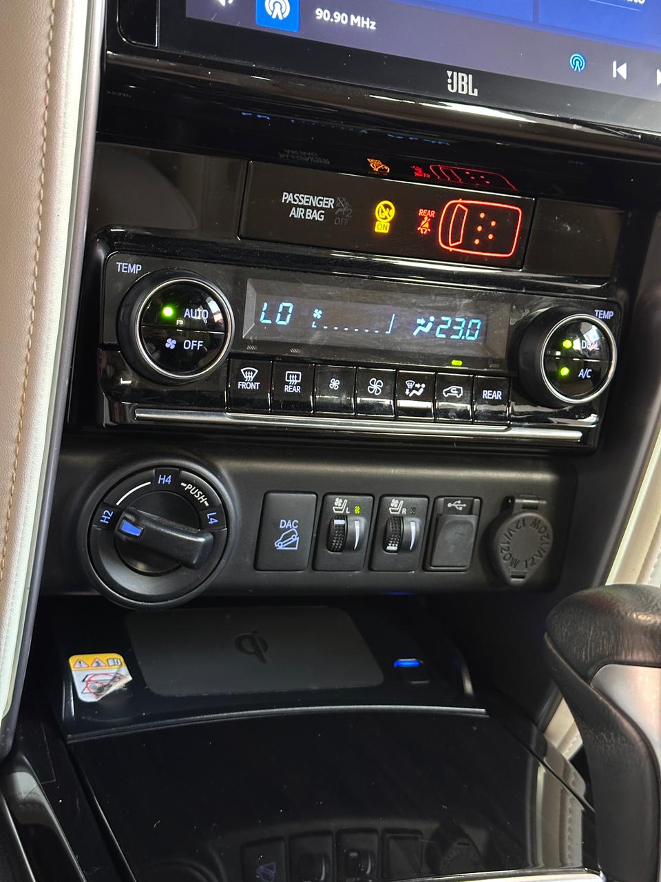 Toyota Hilux SW4 Diamond — foto 8