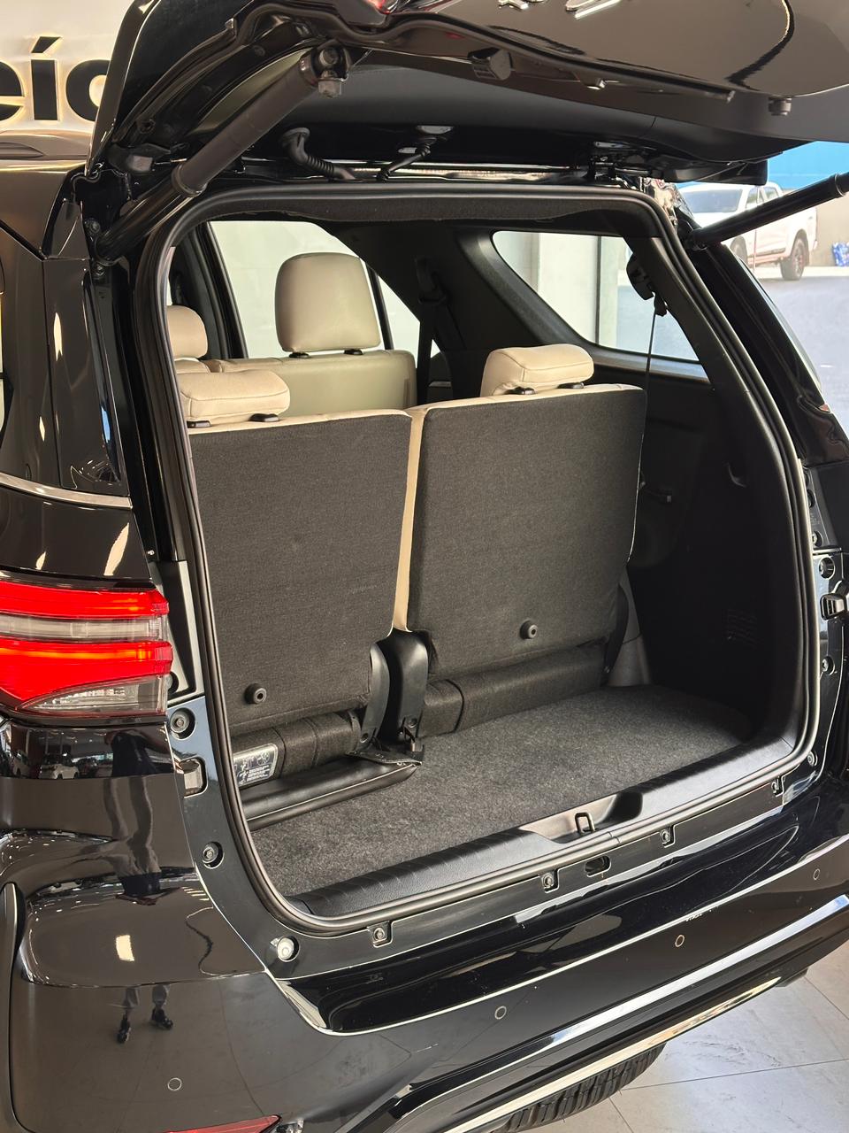 Toyota Hilux SW4 Diamond — foto 9