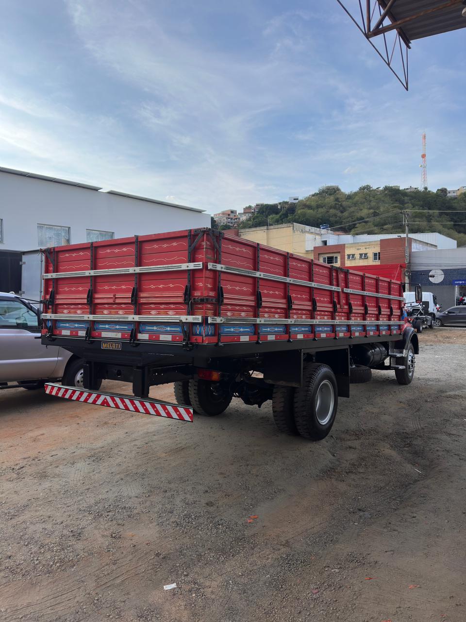 Mercedes-Benz L 1313 TOCO BASCULANTE — foto 9