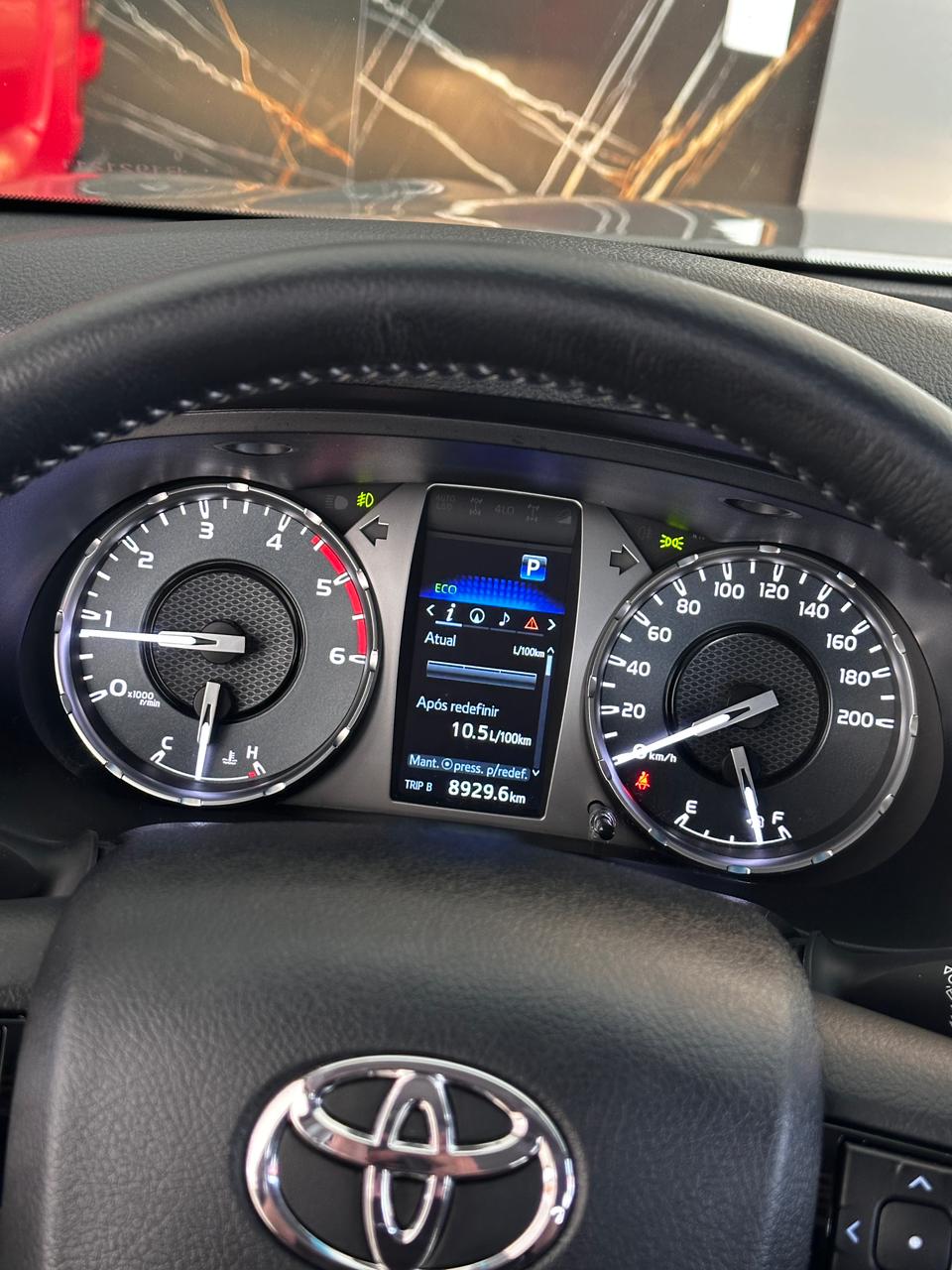 Toyota Hilux — foto 2