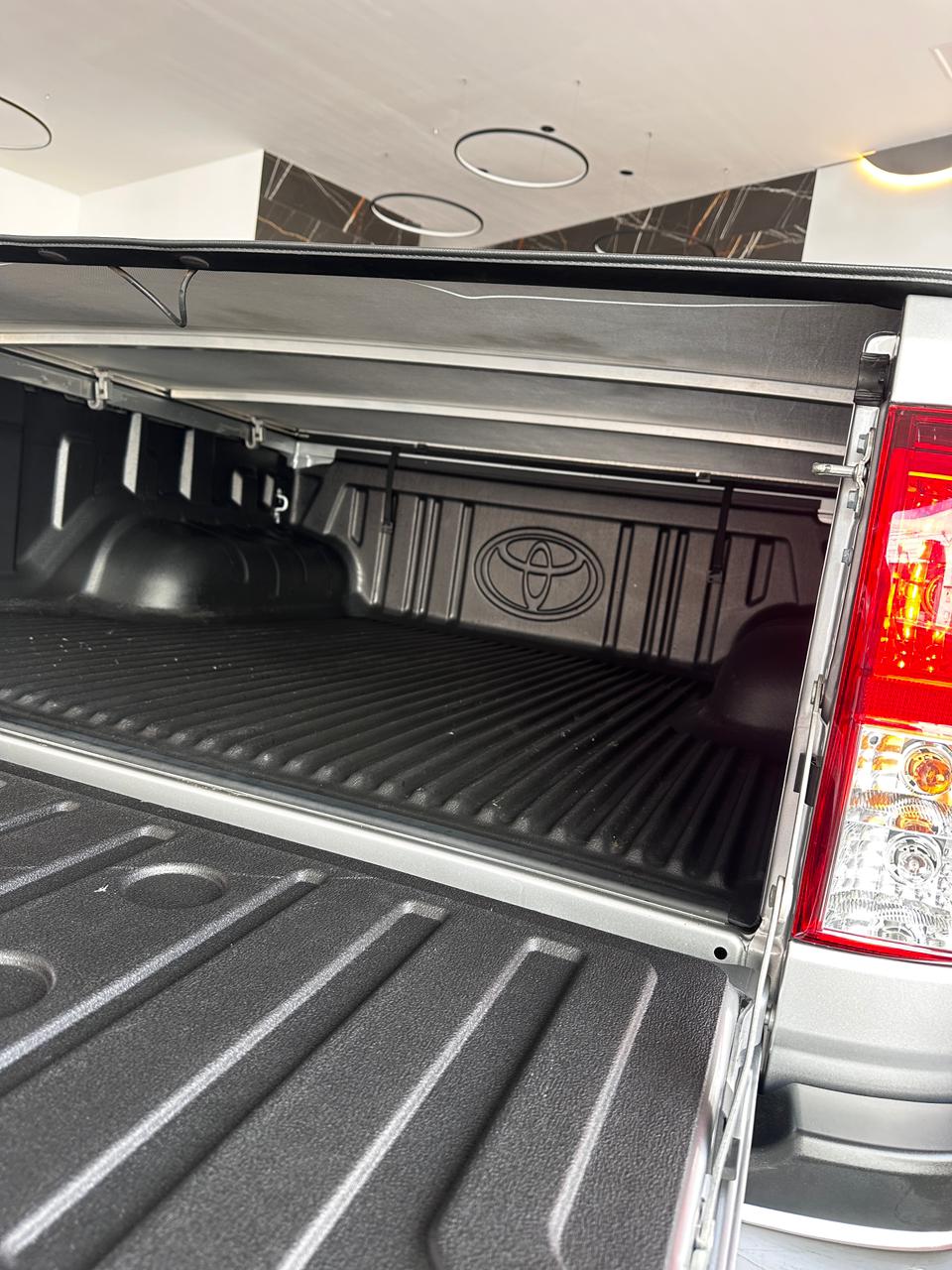 Toyota Hilux — foto 5