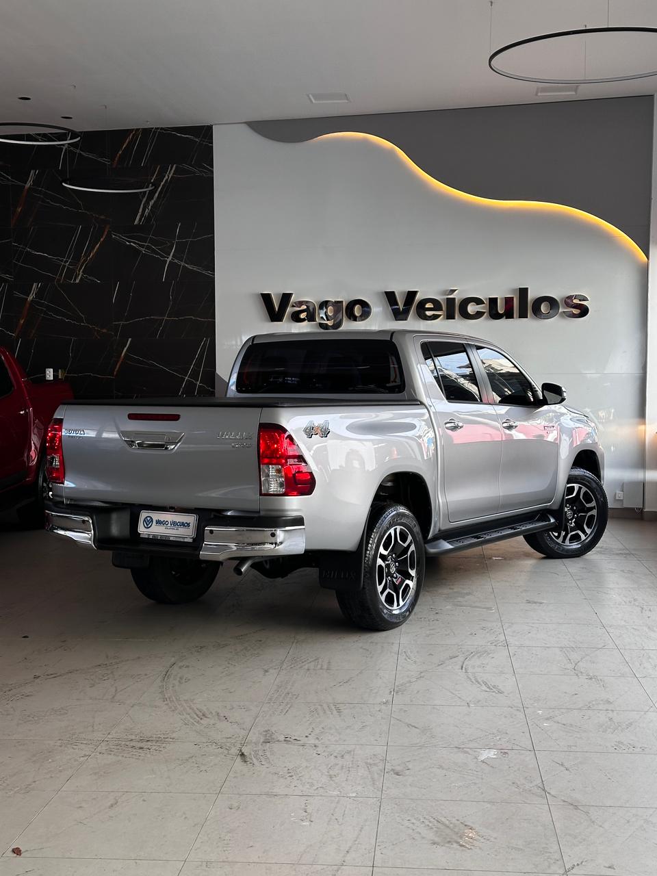 Toyota Hilux — foto 8