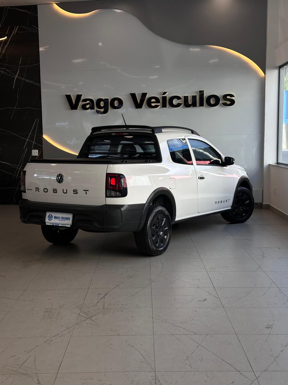 VW - VolksWagen Saveiro Robust — foto 6