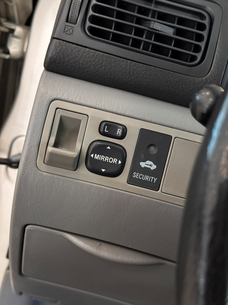 Toyota Corolla XLi — foto 14