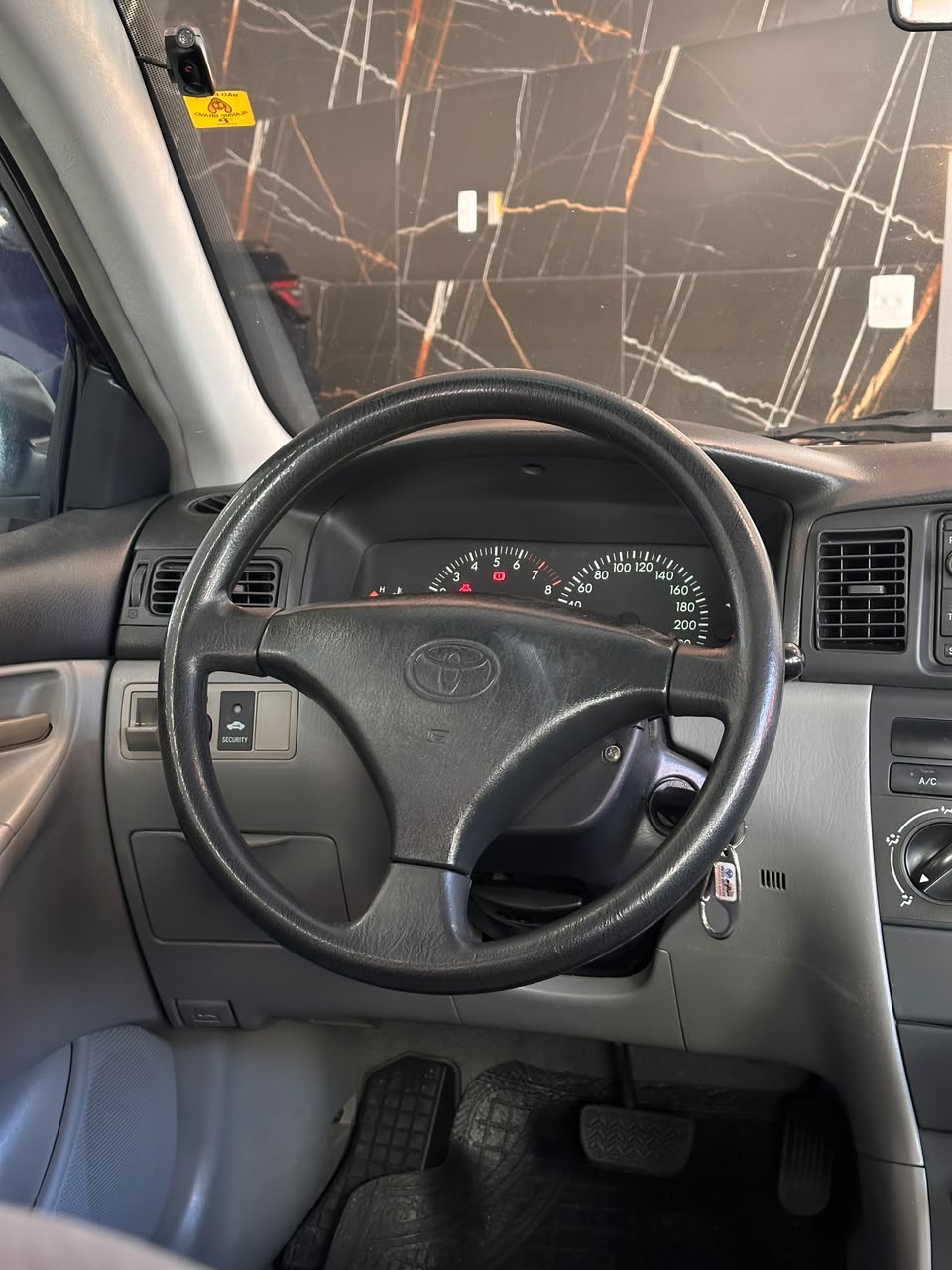 Toyota Corolla XLi — foto 25