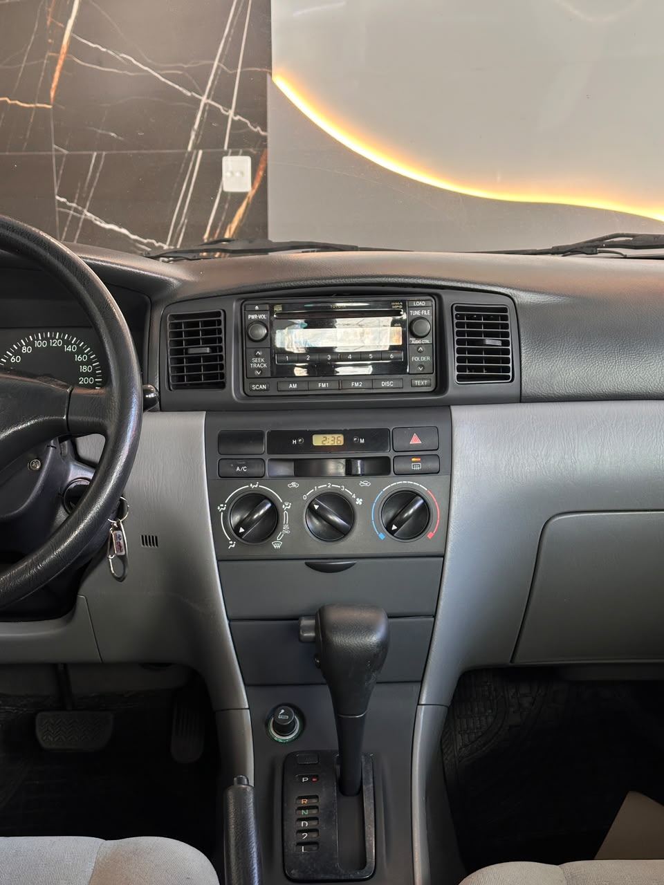 Toyota Corolla XLi — foto 24
