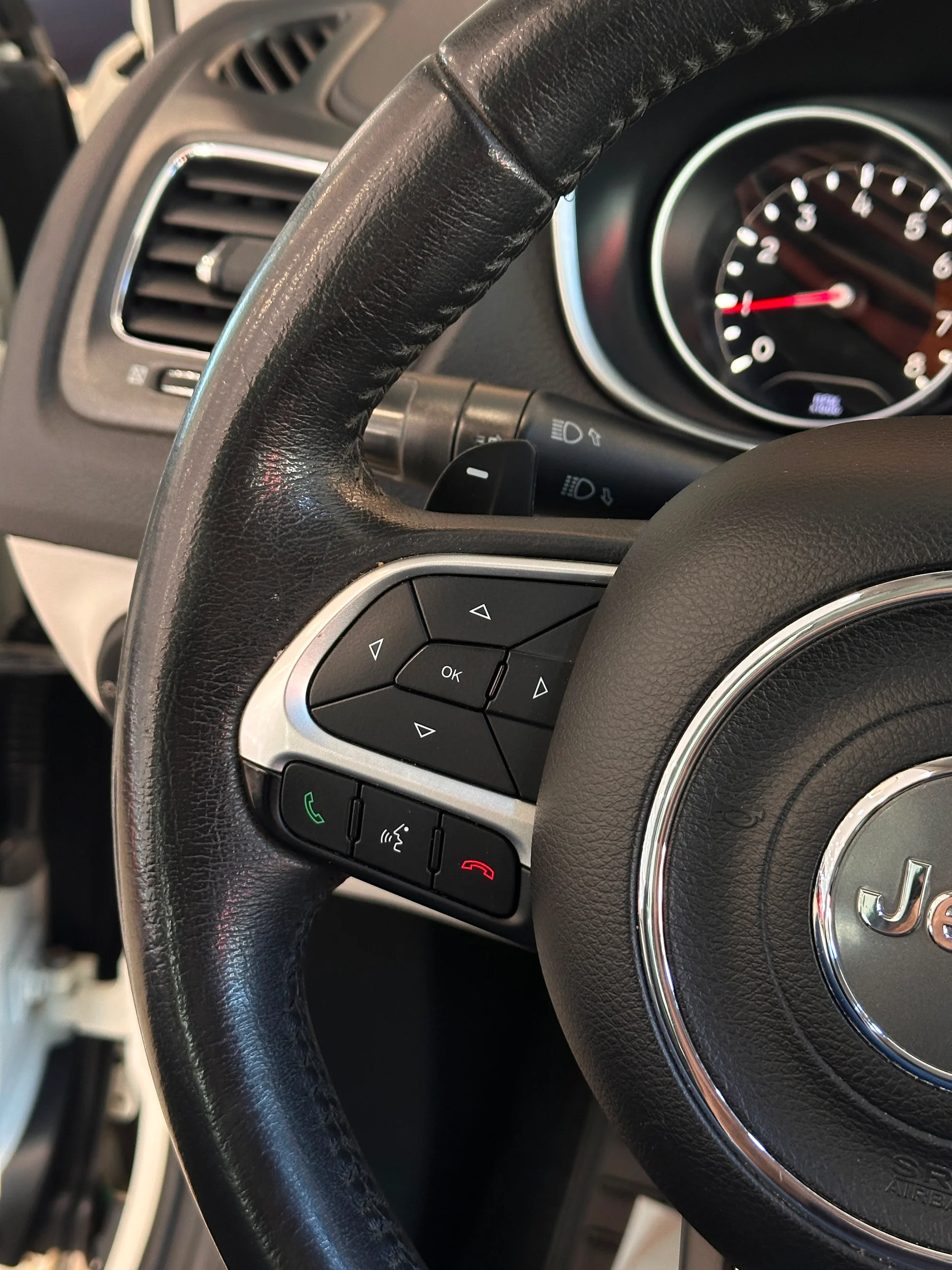 Jeep Compass — foto 16