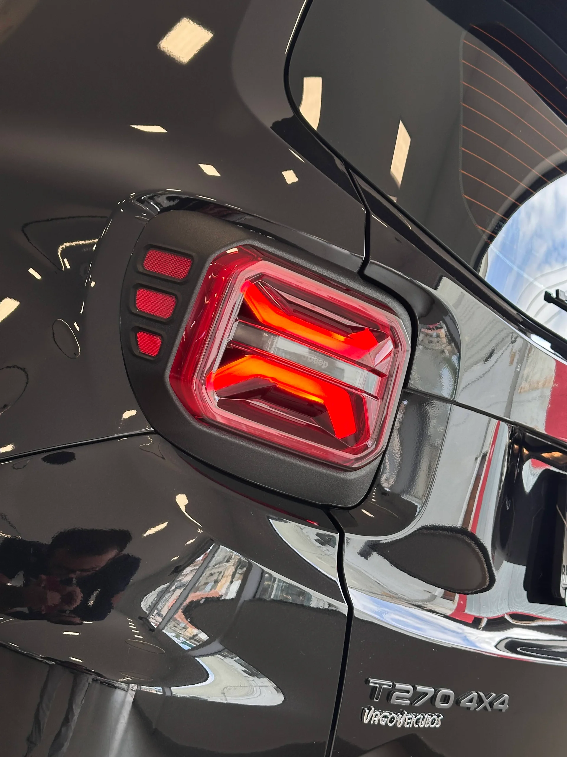Jeep Renegade — foto 13