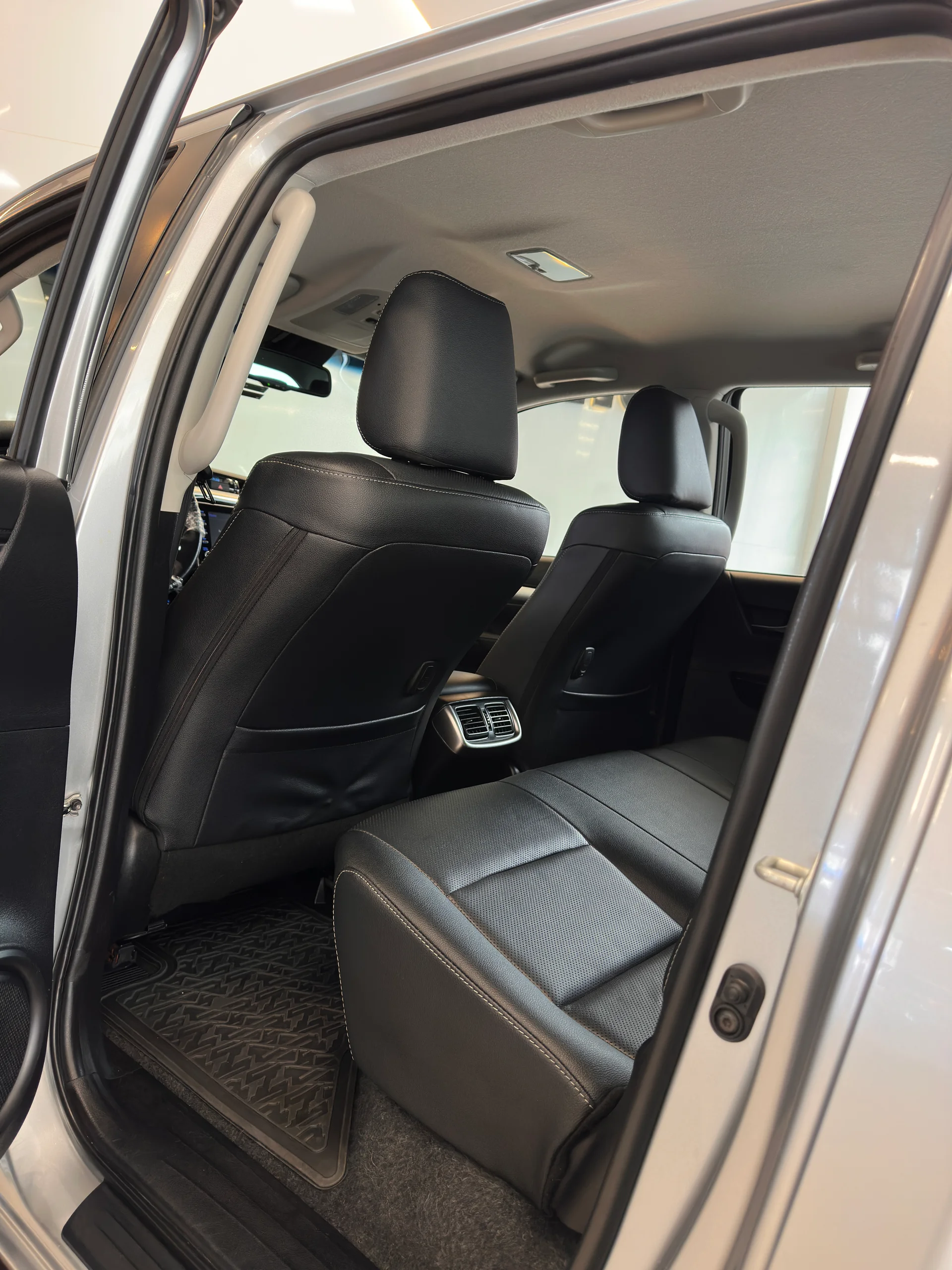 Toyota Hilux — foto 16