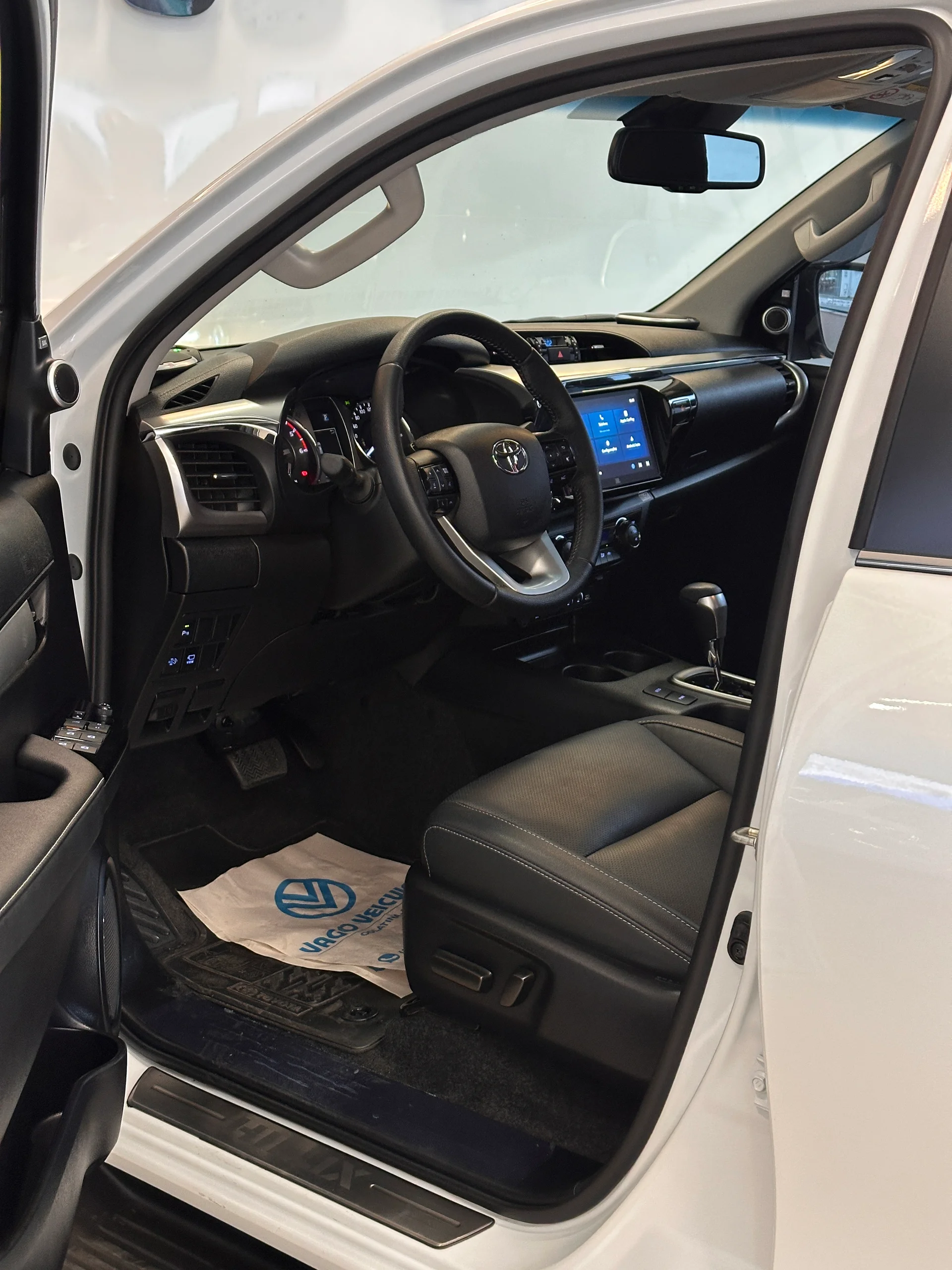 Toyota Hilux — foto 7