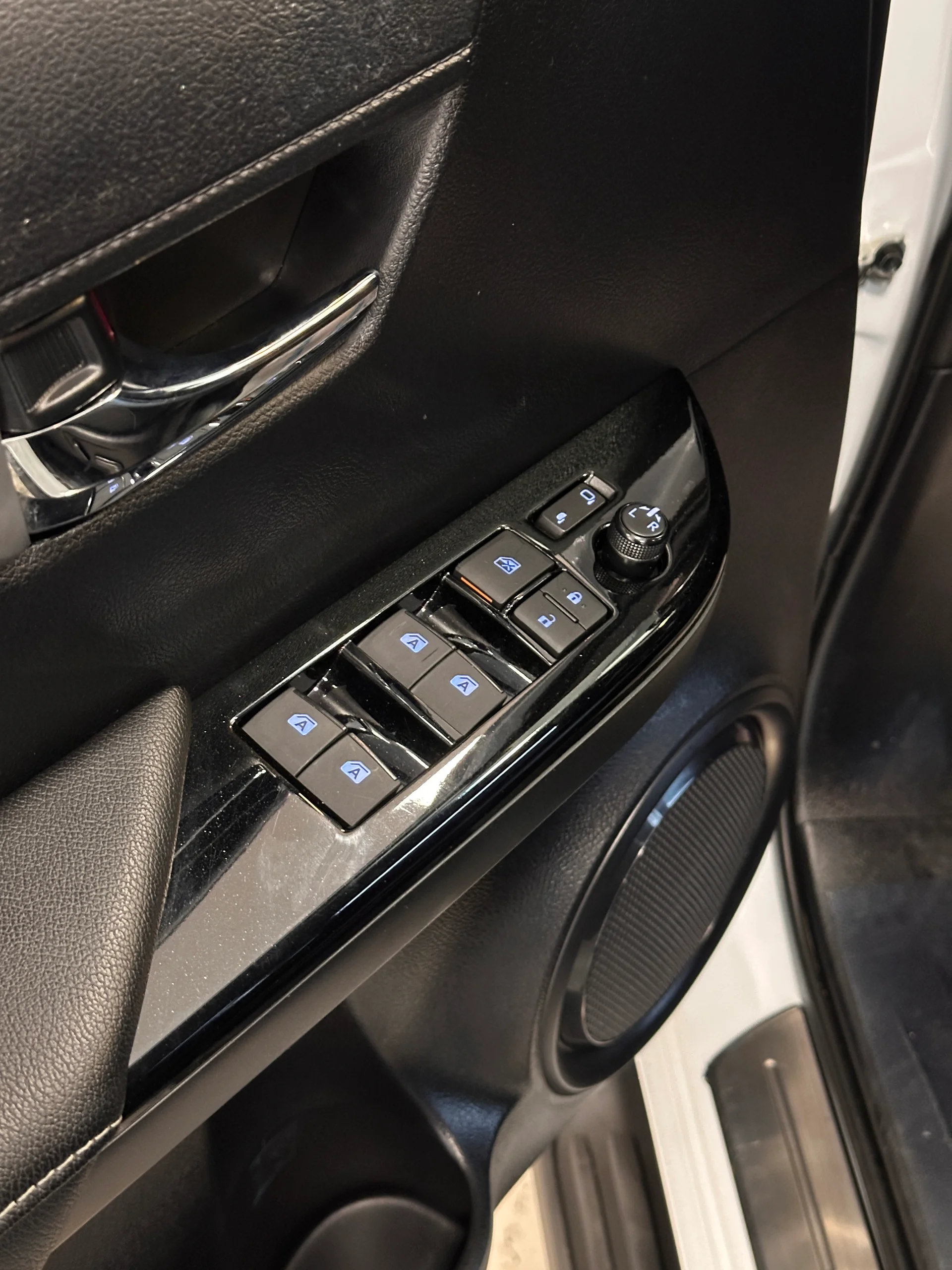 Toyota Hilux — foto 8