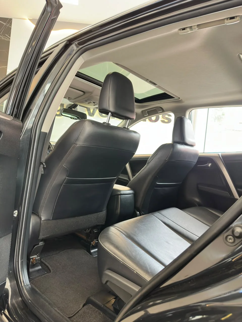 Toyota RAV4 — foto 18