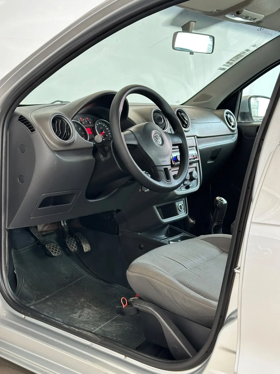 Volkswagen Voyage — foto 4