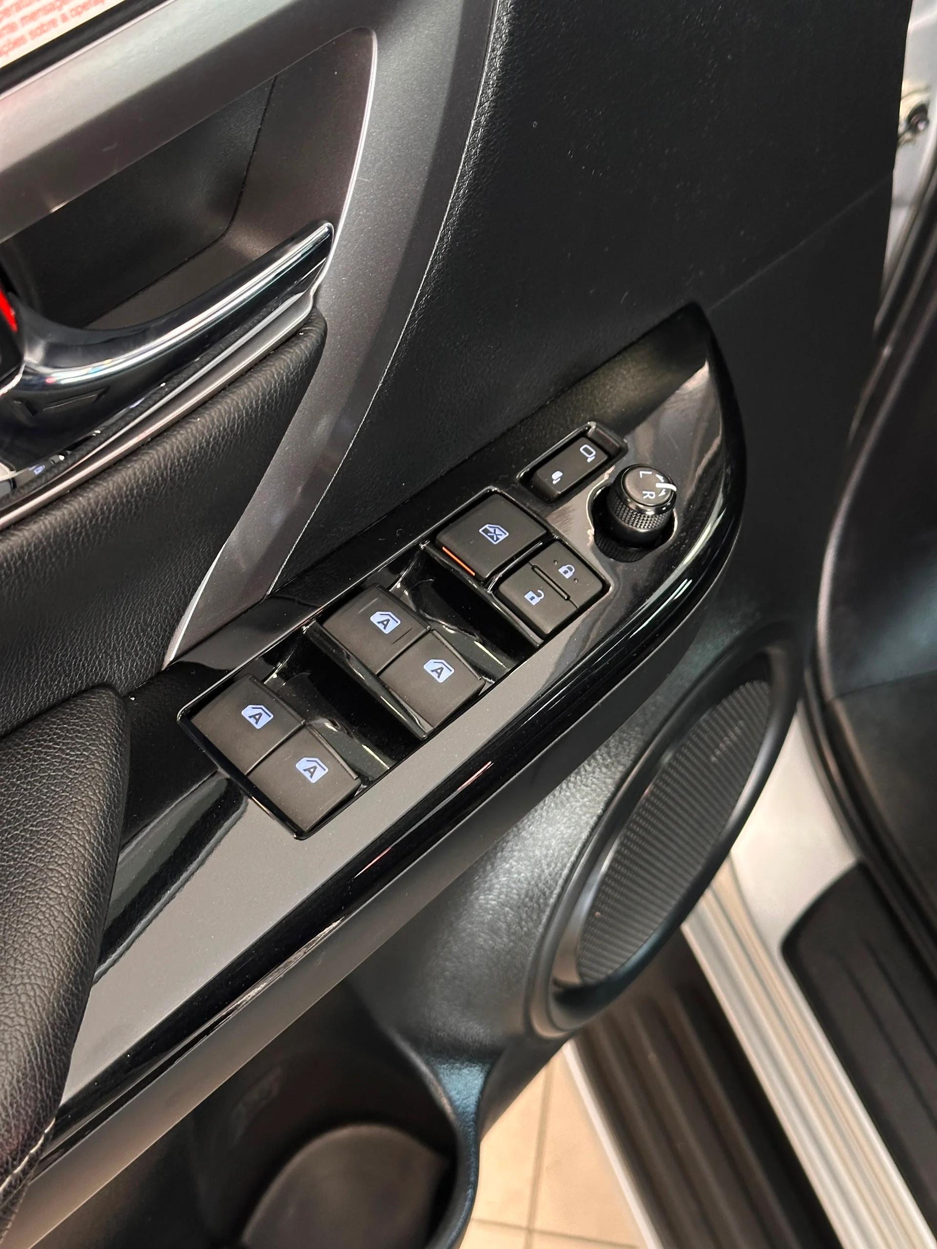 Toyota Hilux — foto 25