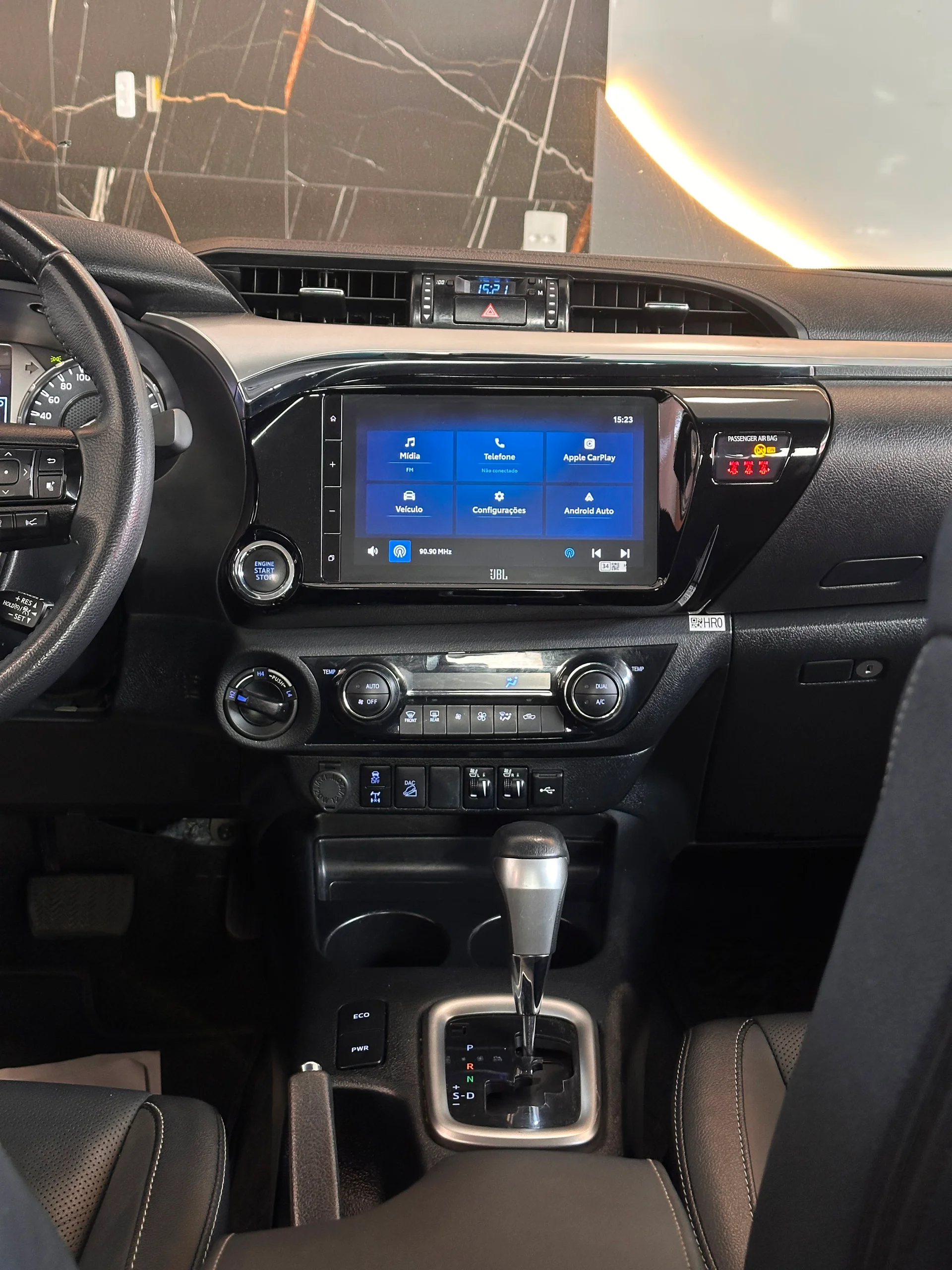 Toyota Hilux — foto 16