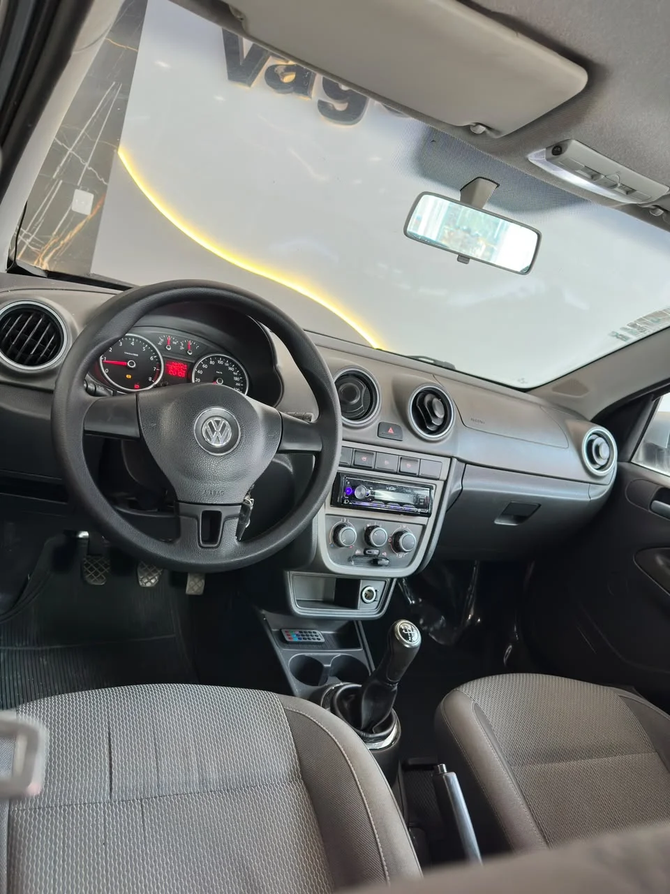 Volkswagen Voyage — foto 13