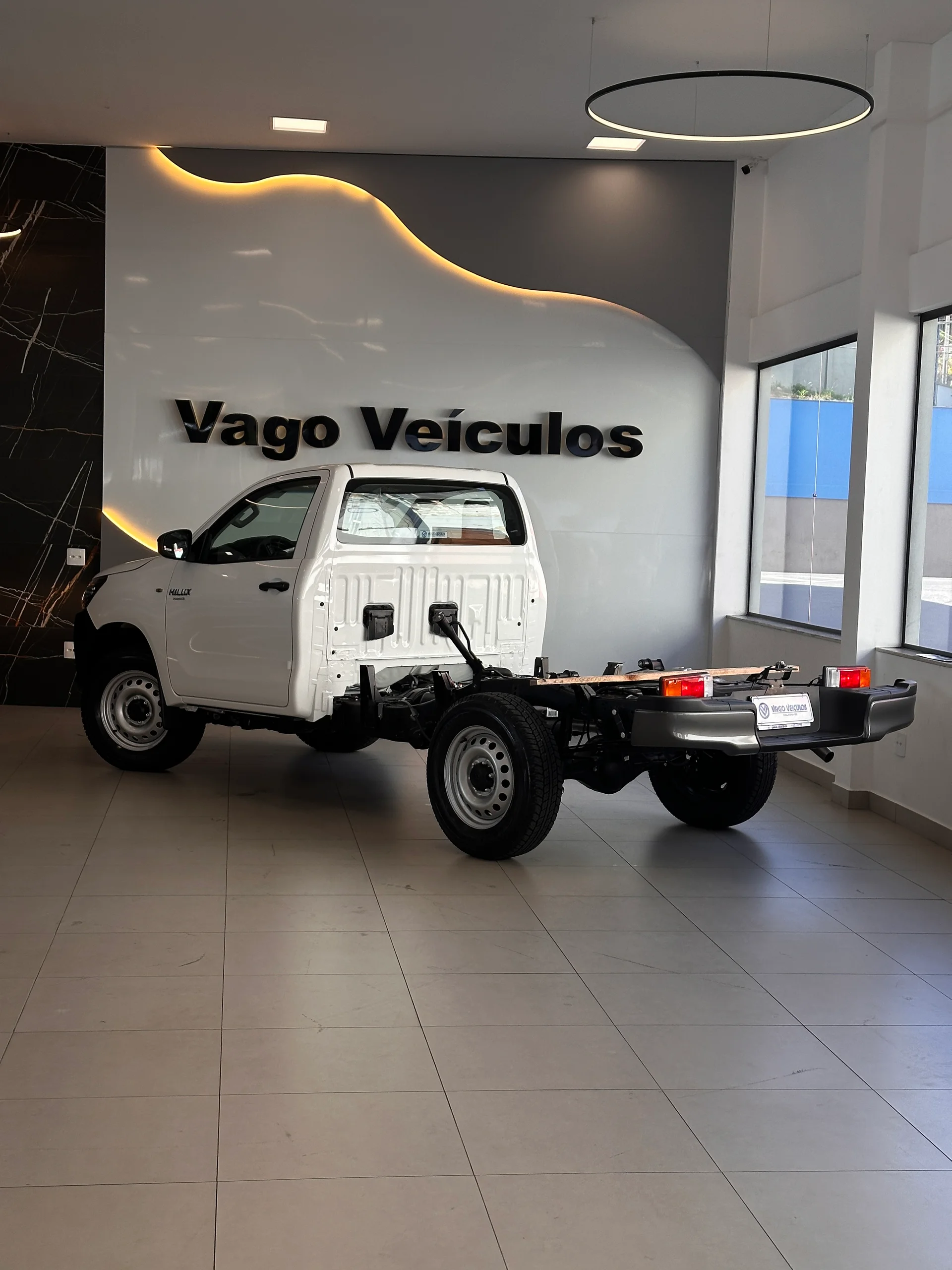 Toyota Hilux — foto 2