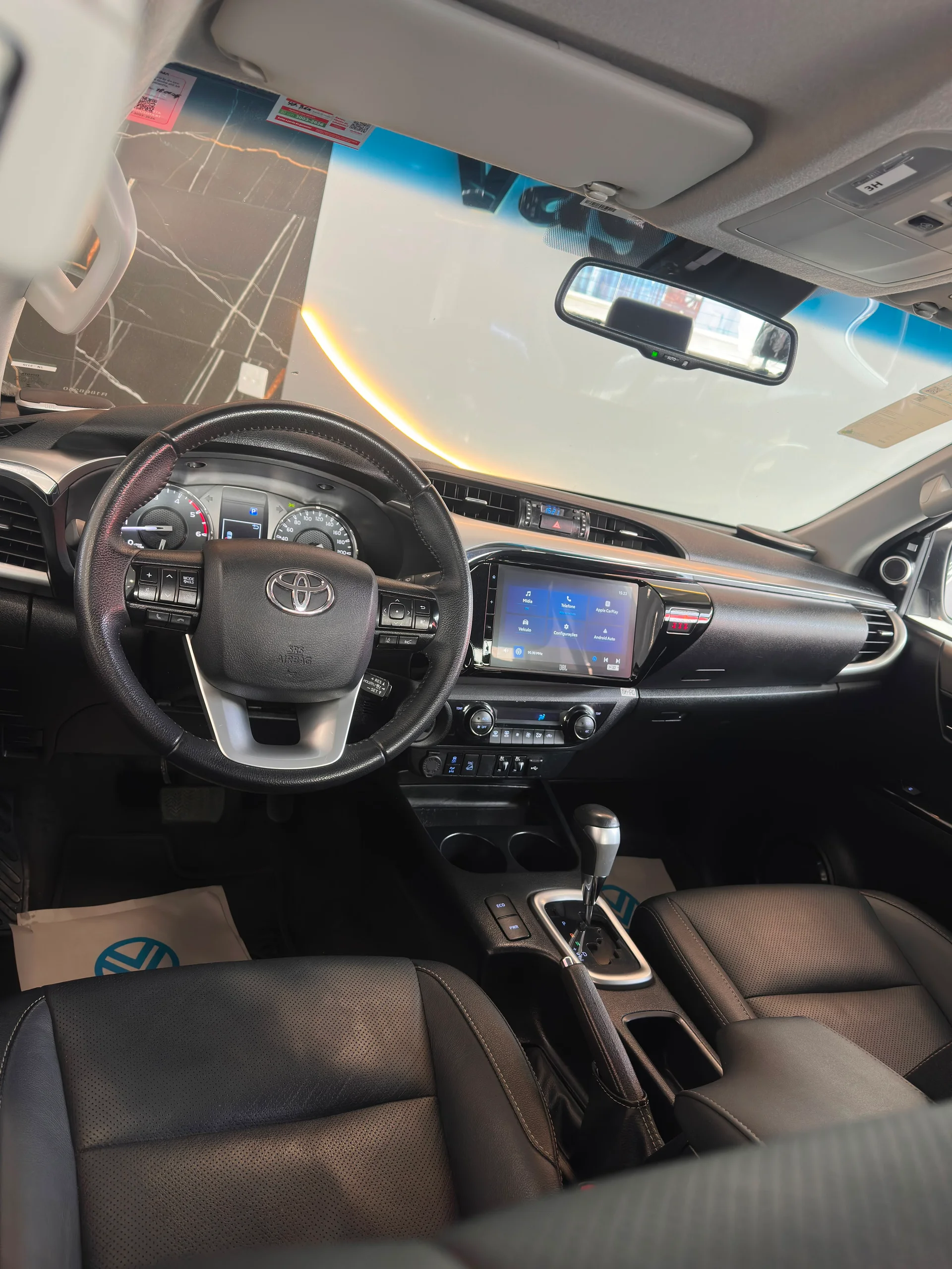 Toyota Hilux — foto 13
