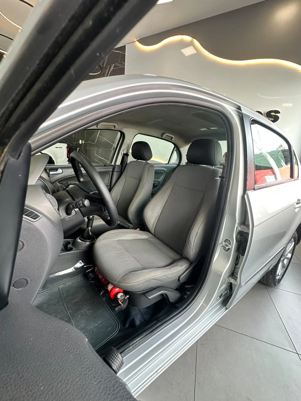 Volkswagen Voyage — foto 16