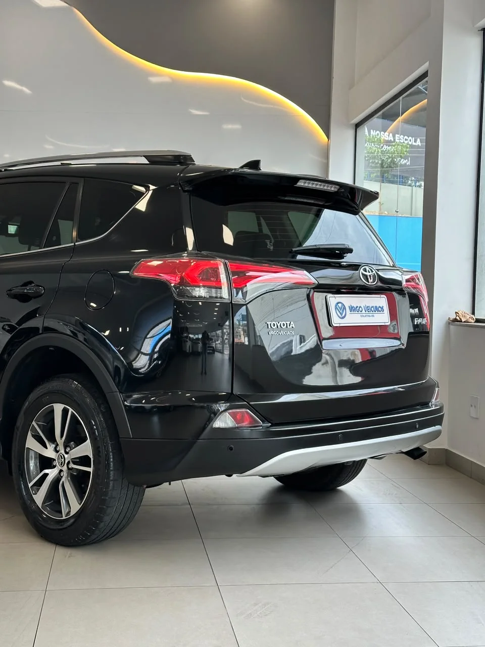 Toyota RAV4 — foto 6