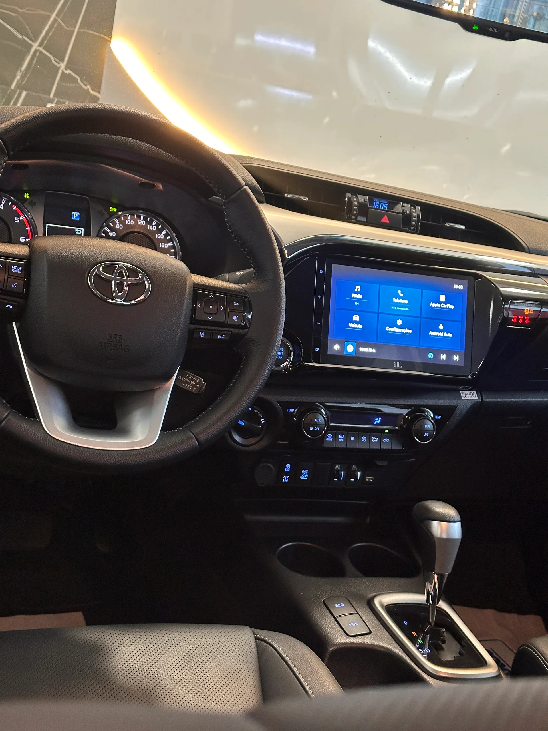 Toyota Hilux — foto 18