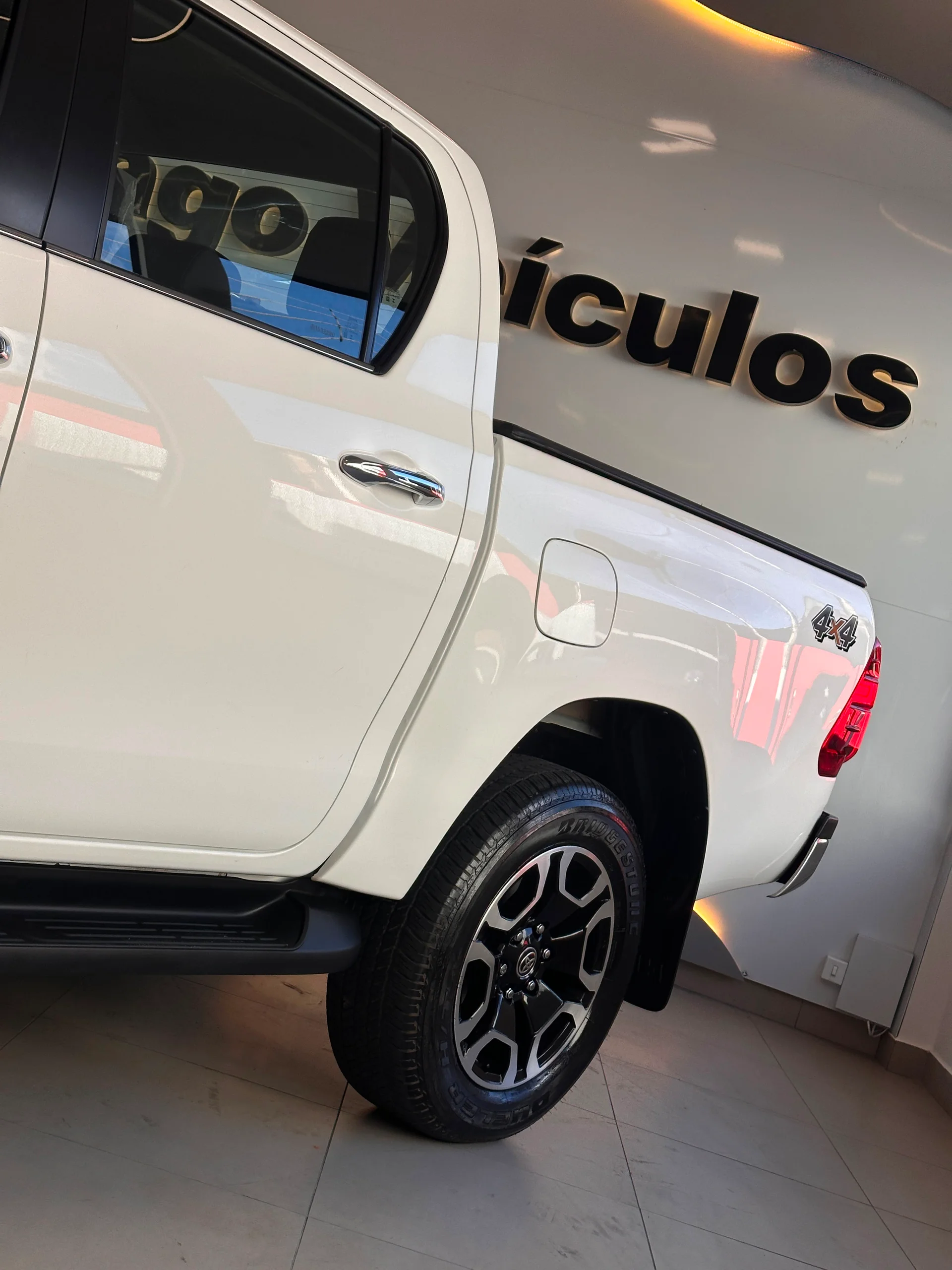 Toyota Hilux — foto 3