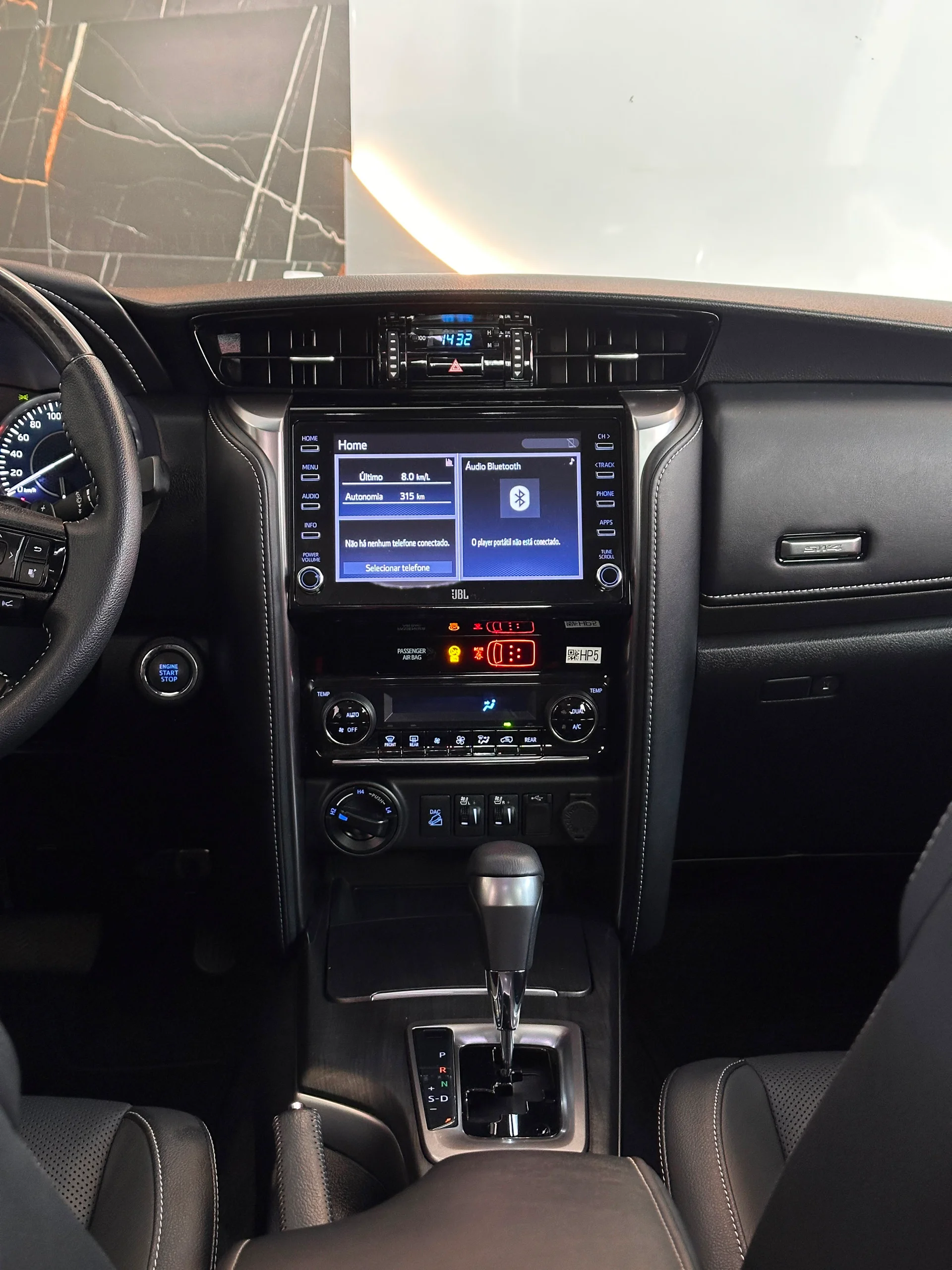Toyota Hilux — foto 15