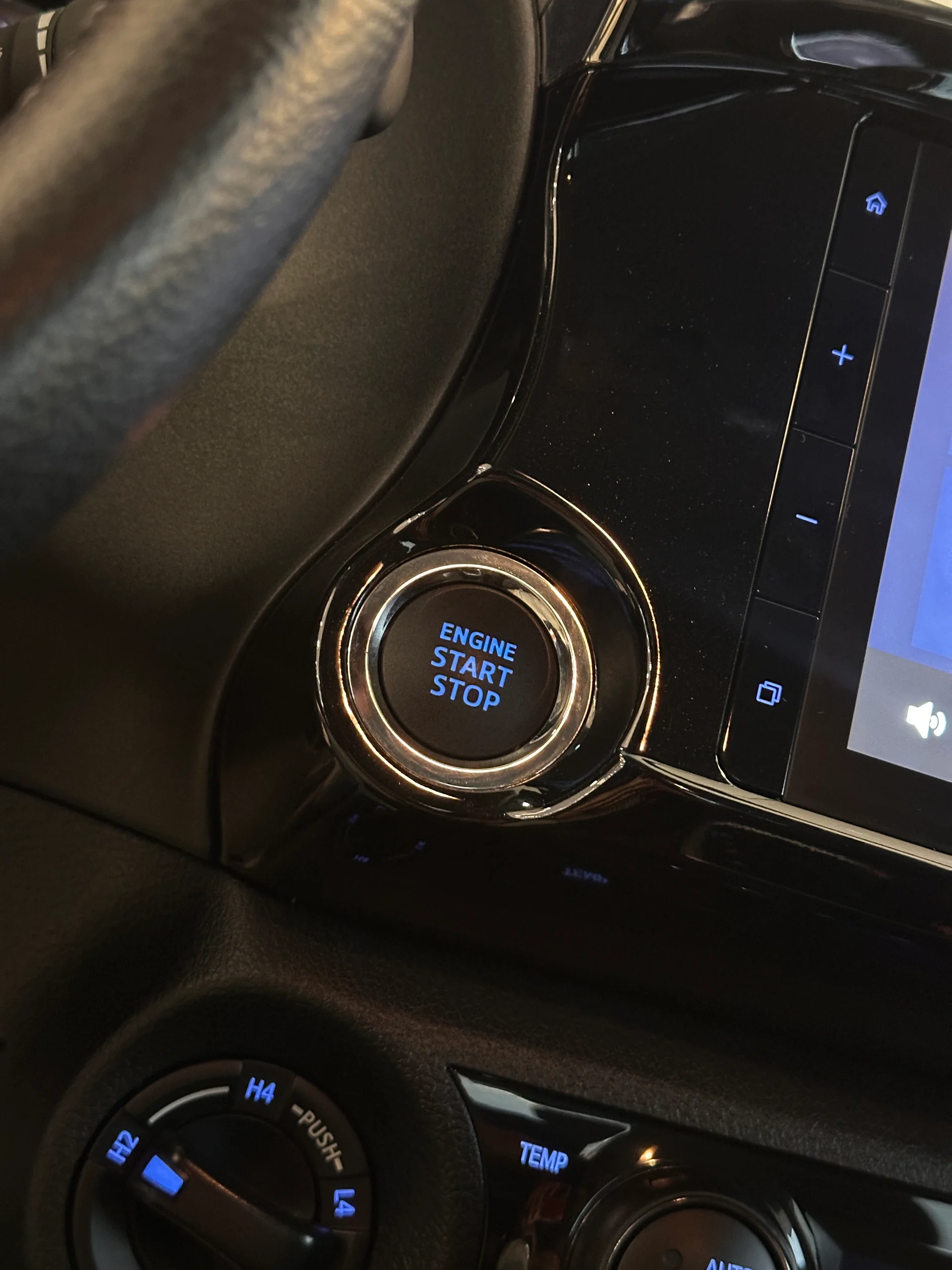 Toyota Hilux — foto 13