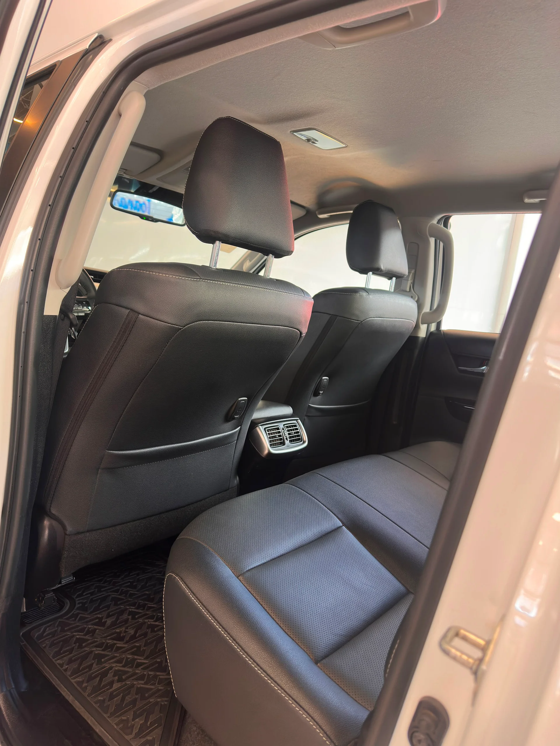 Toyota Hilux — foto 15