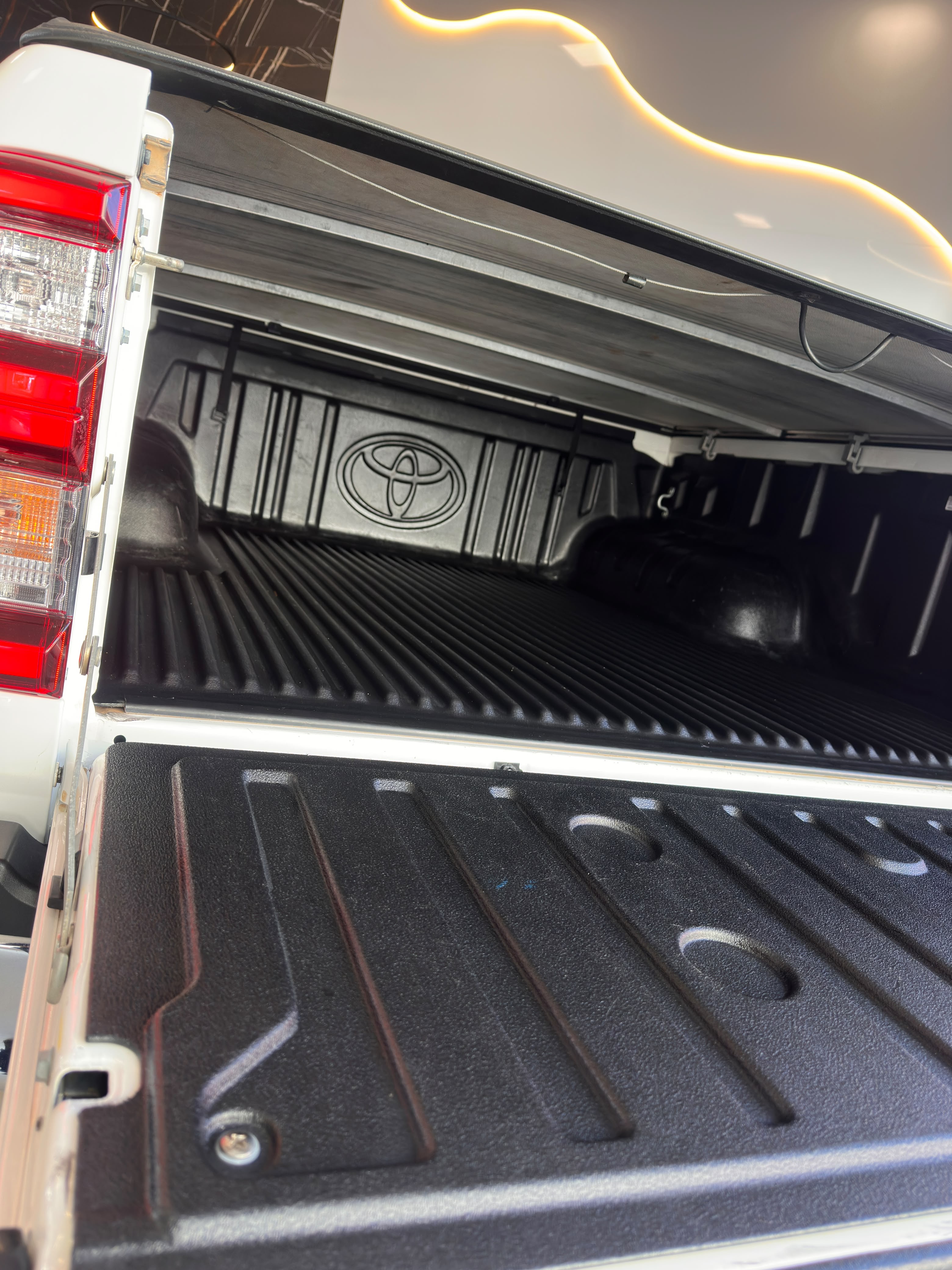 Toyota Hilux — foto 23
