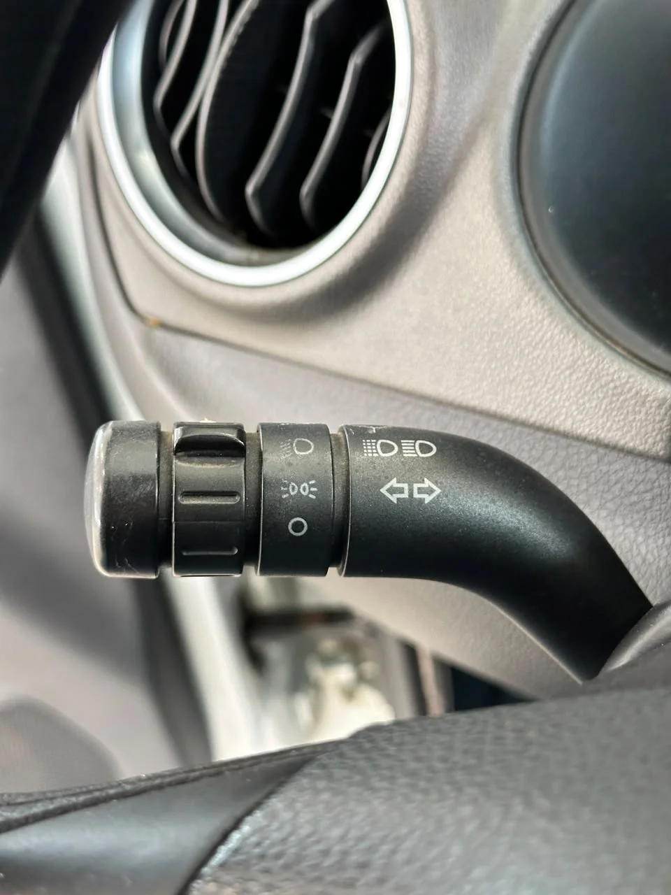 Volkswagen Voyage — foto 5