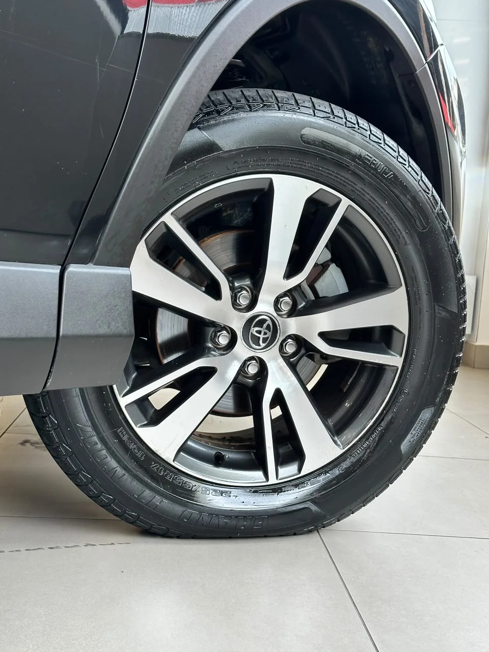 Toyota RAV4 — foto 4