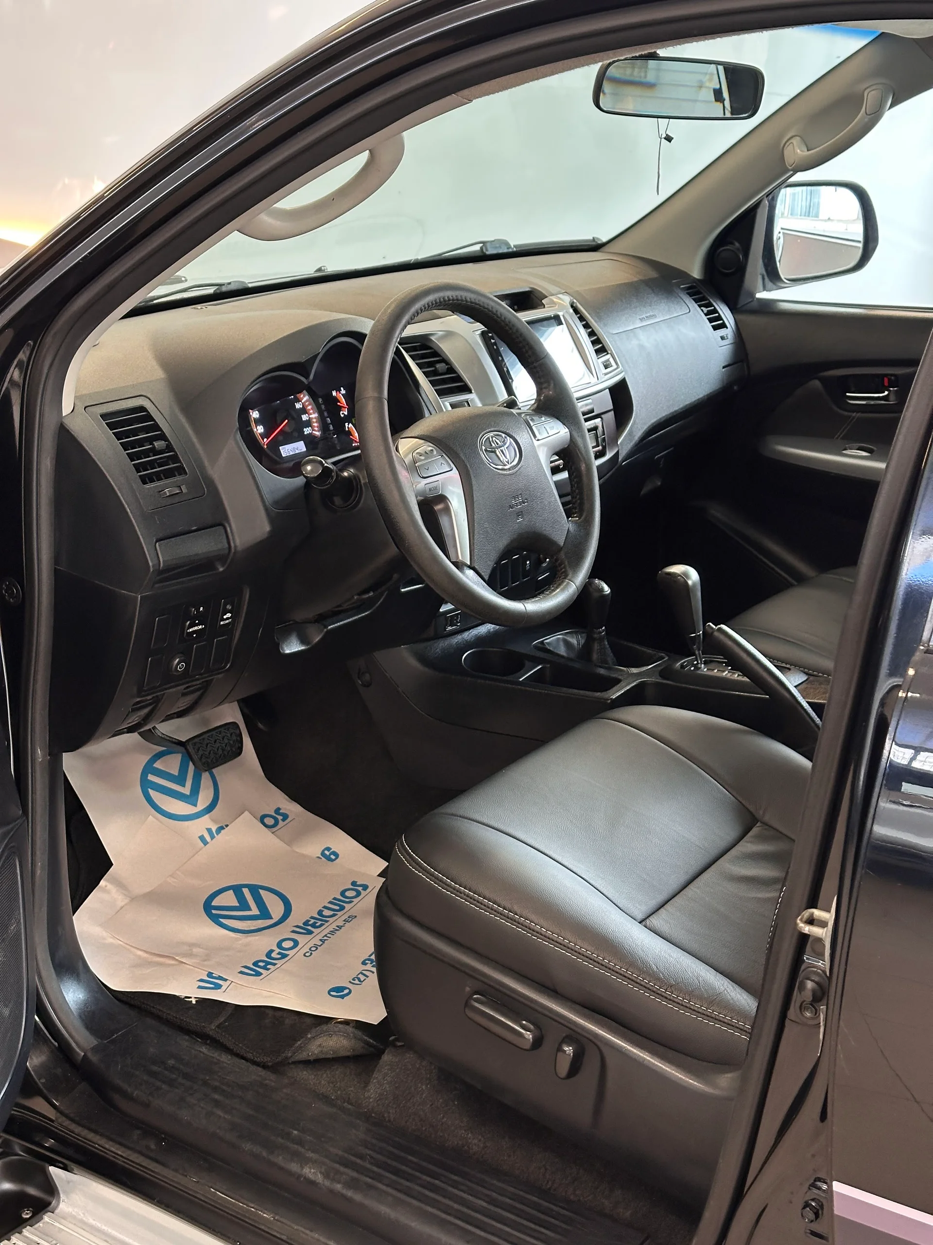 Toyota Hilux — foto 22