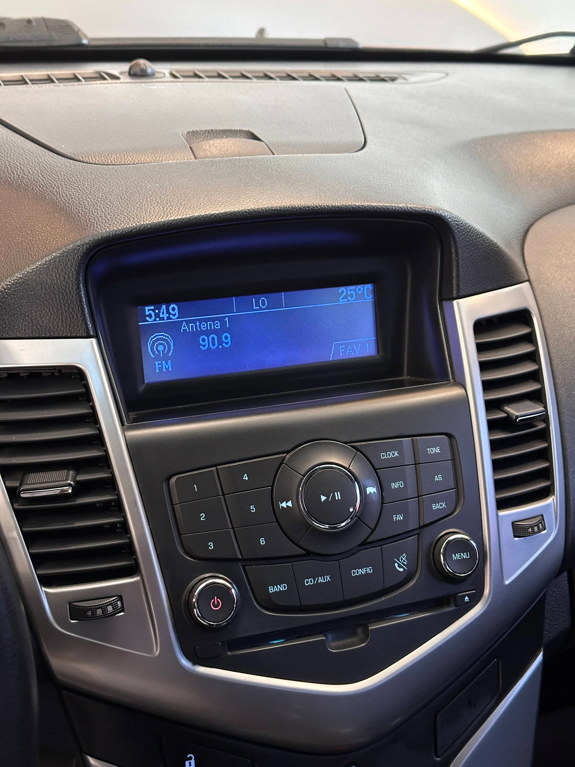 Chevrolet Cruze — foto 12