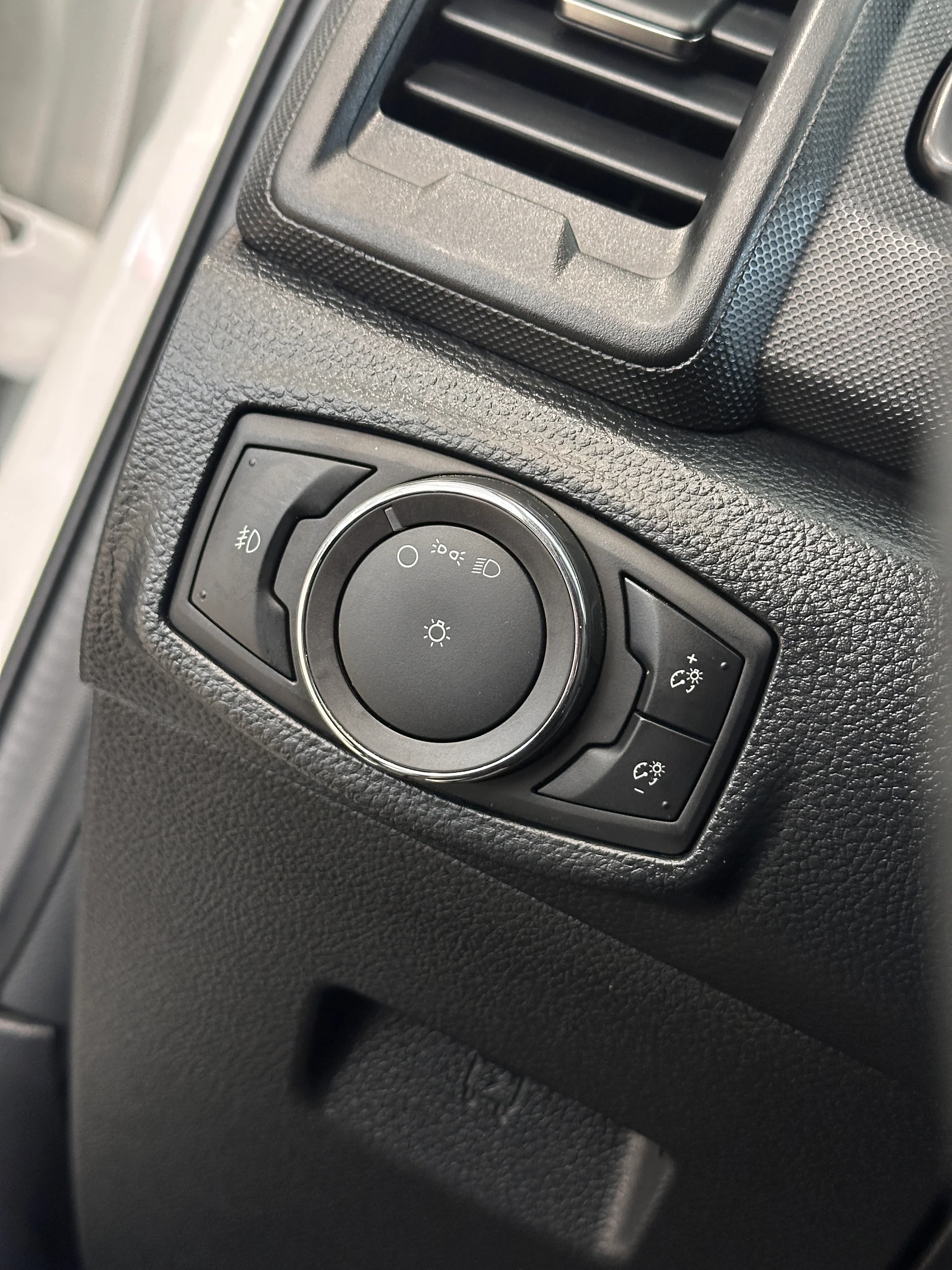 Ford Ranger — foto 14