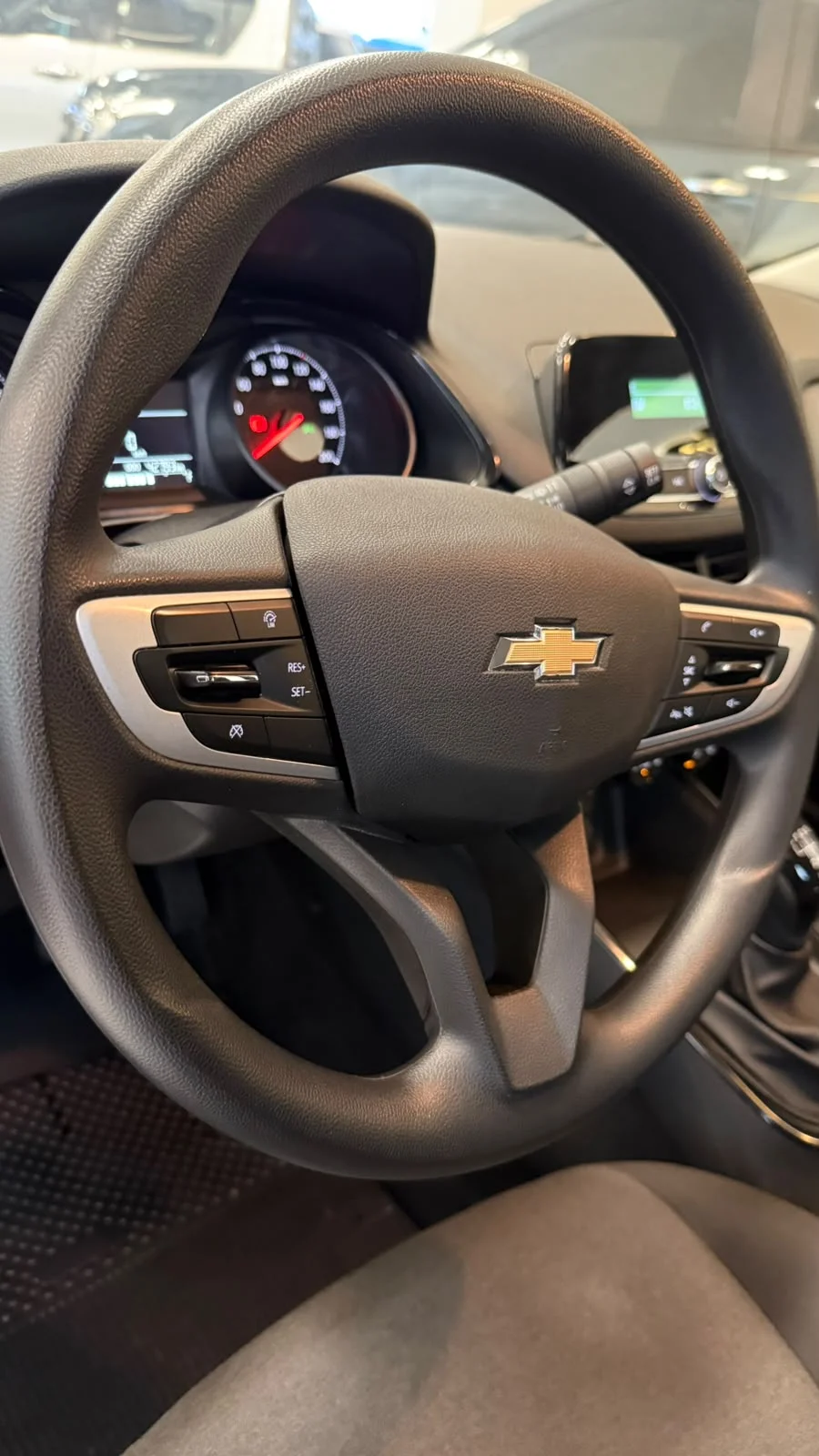 Chevrolet Onix — foto 6