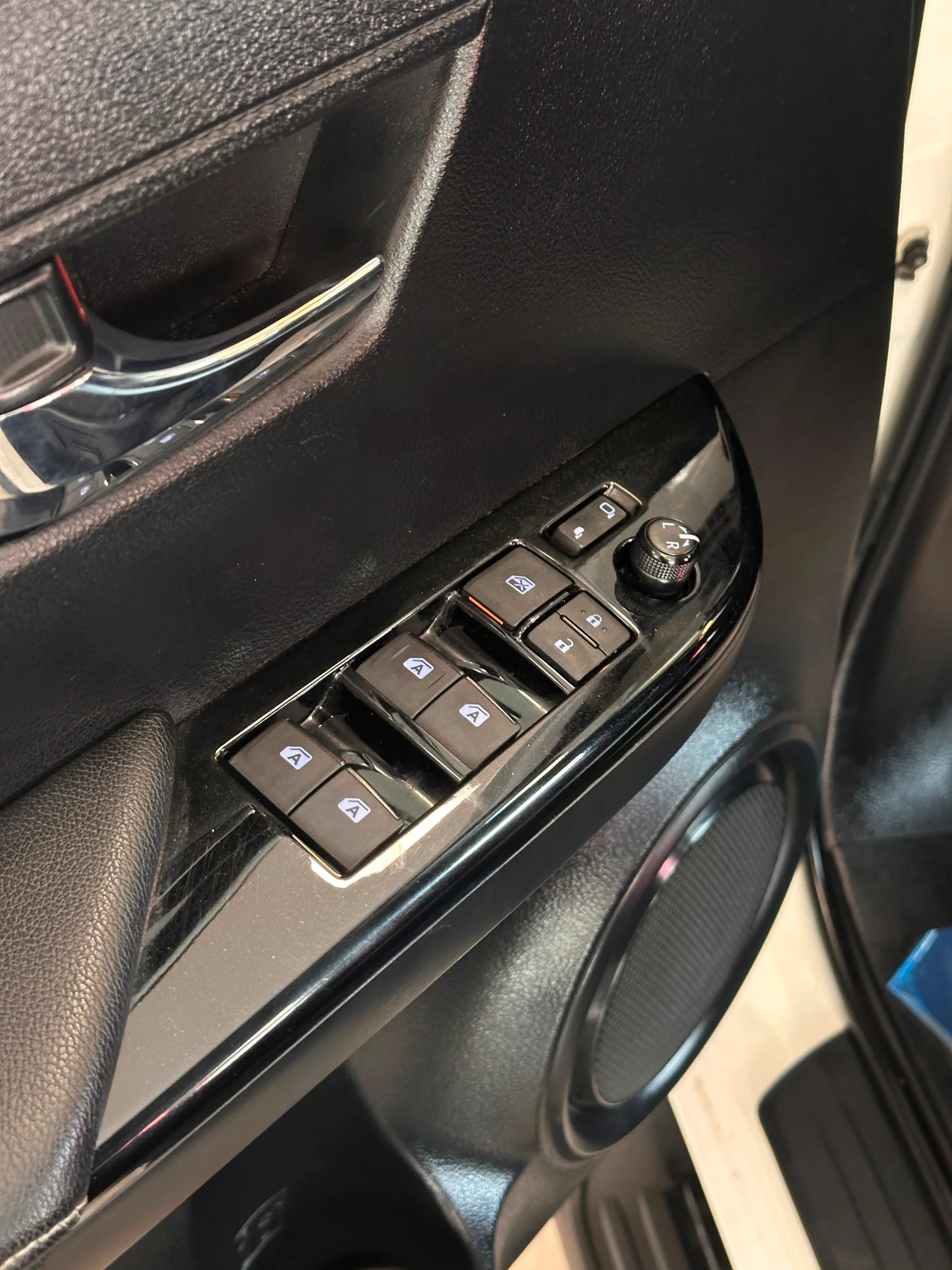 Toyota Hilux — foto 24