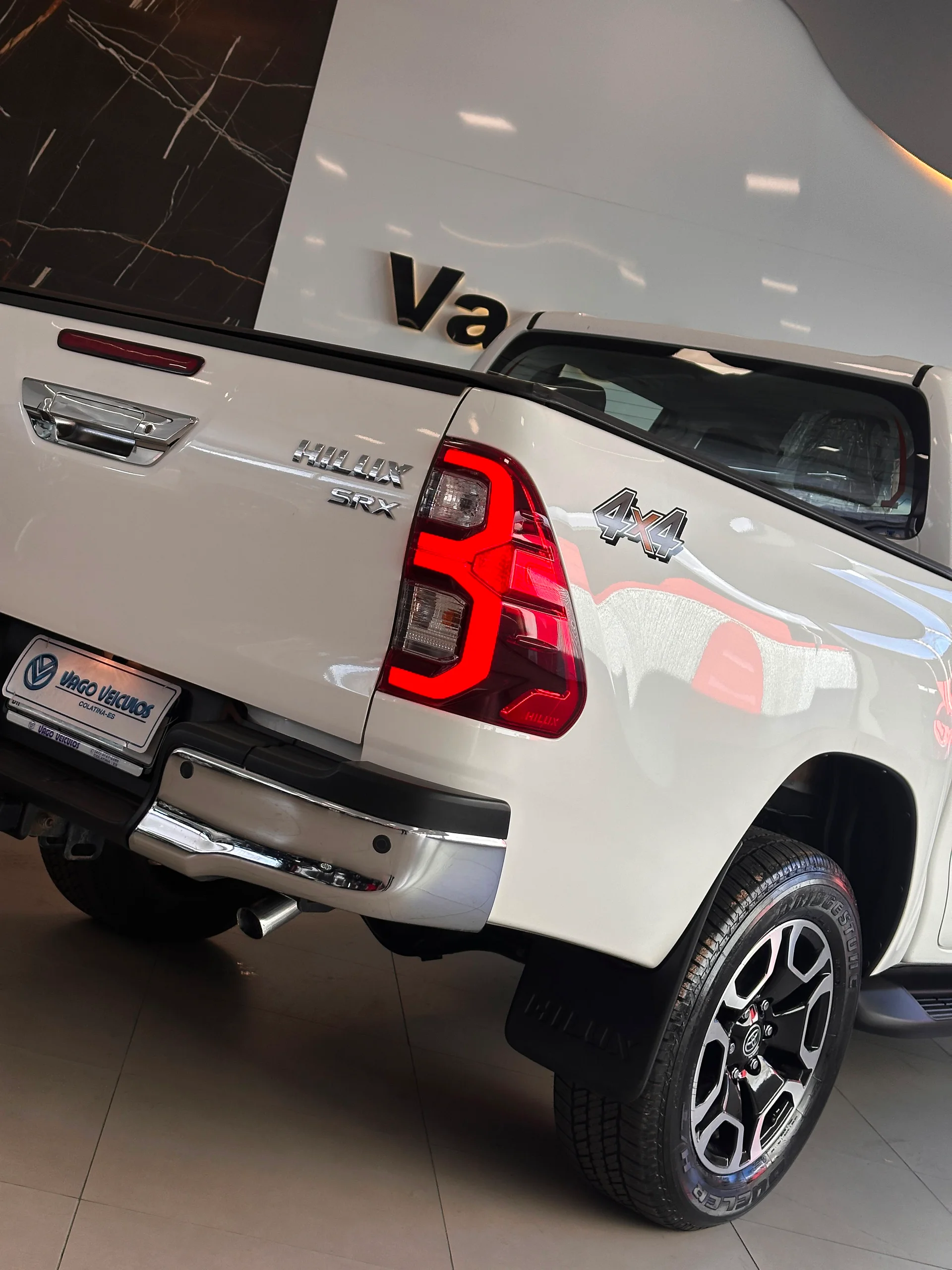 Toyota Hilux — foto 11