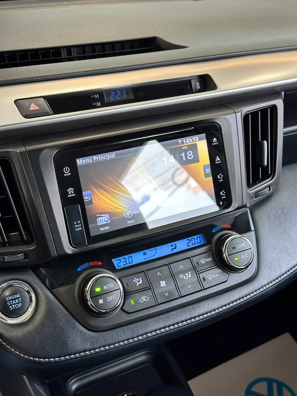 Toyota RAV4 — foto 11