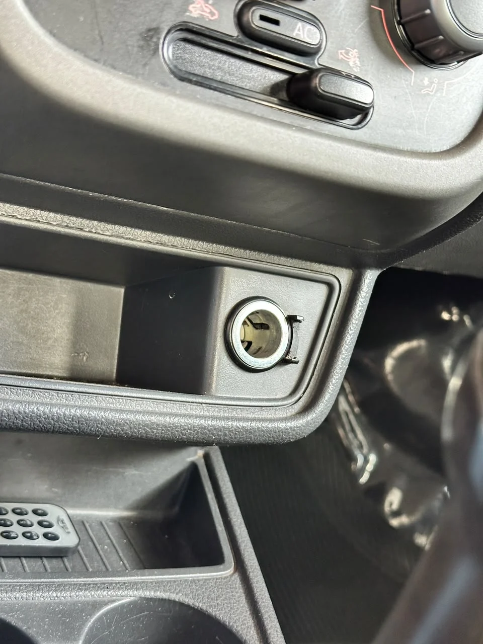 Volkswagen Voyage — foto 10