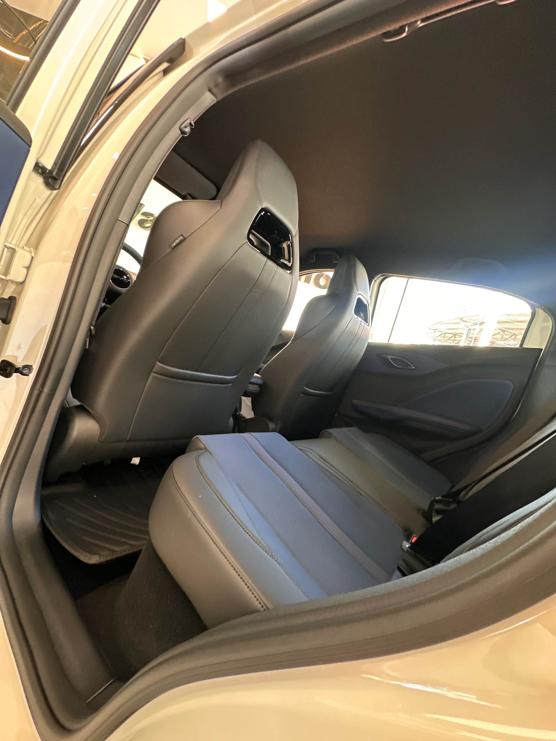 BYD Dolphin — foto 19