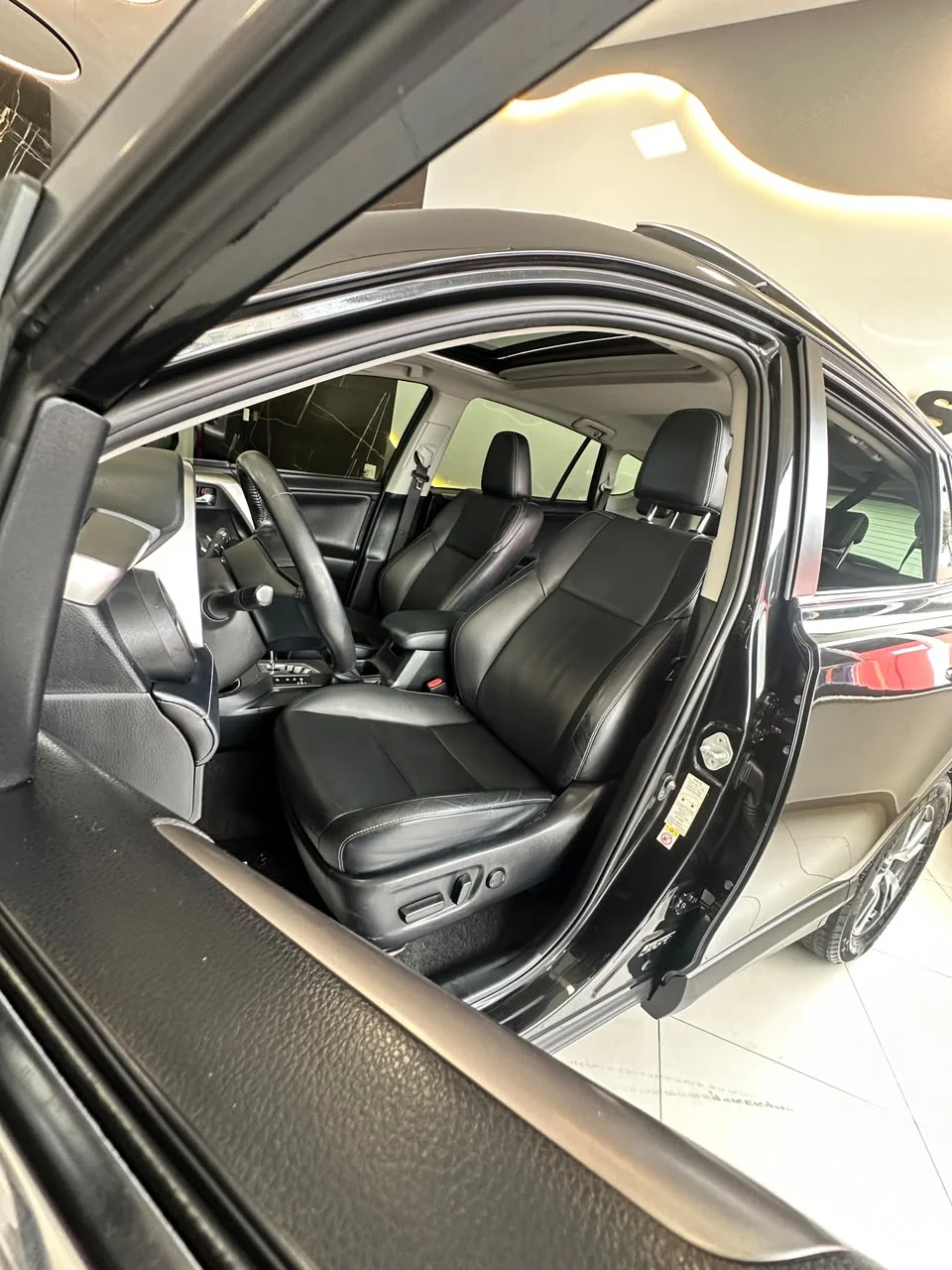 Toyota RAV4 — foto 19