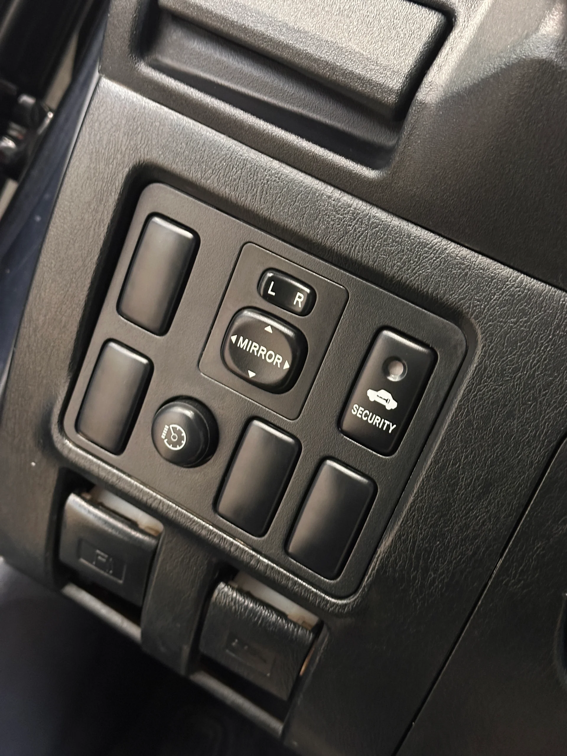 Toyota Hilux — foto 8