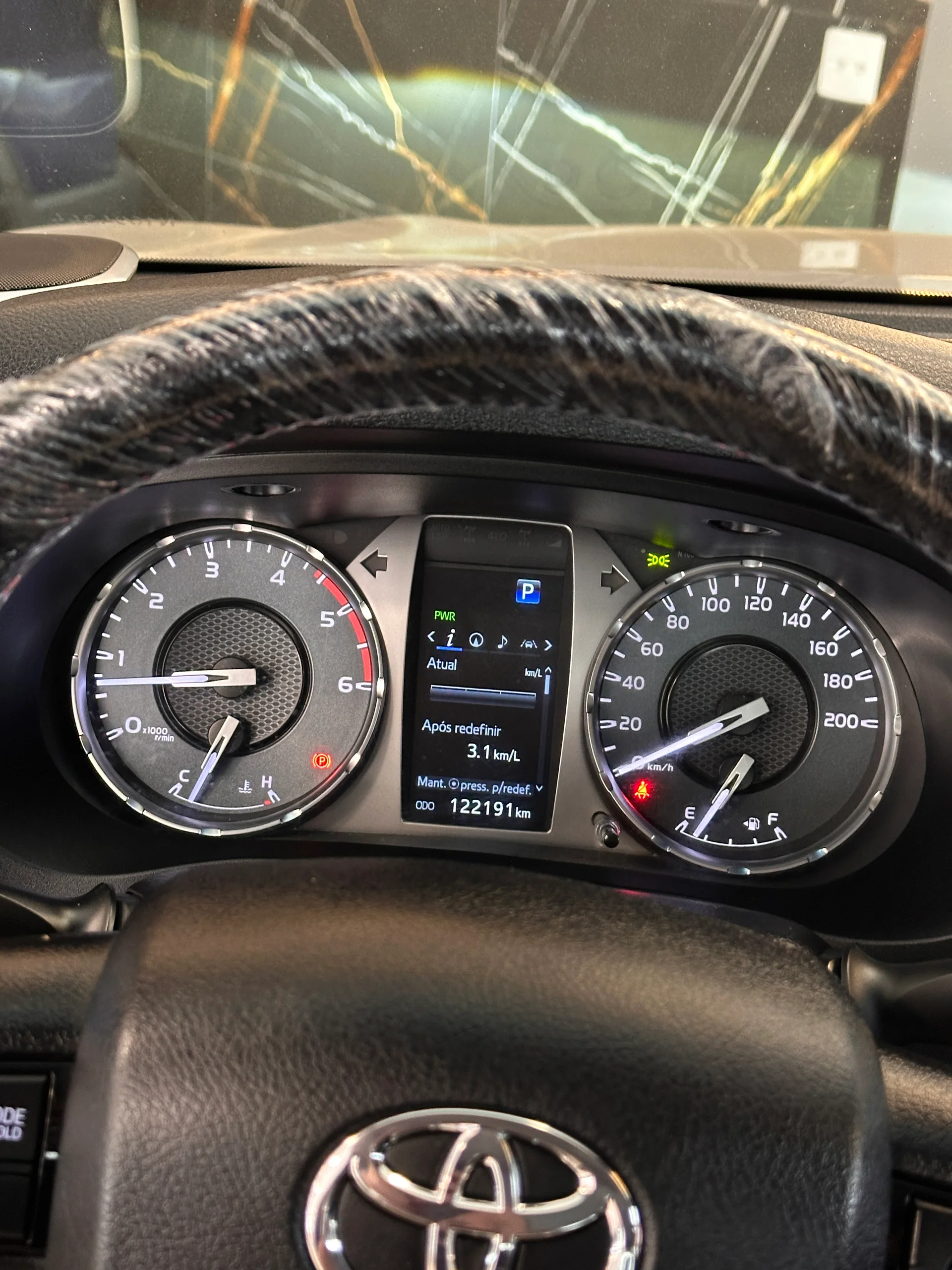 Toyota Hilux — foto 7