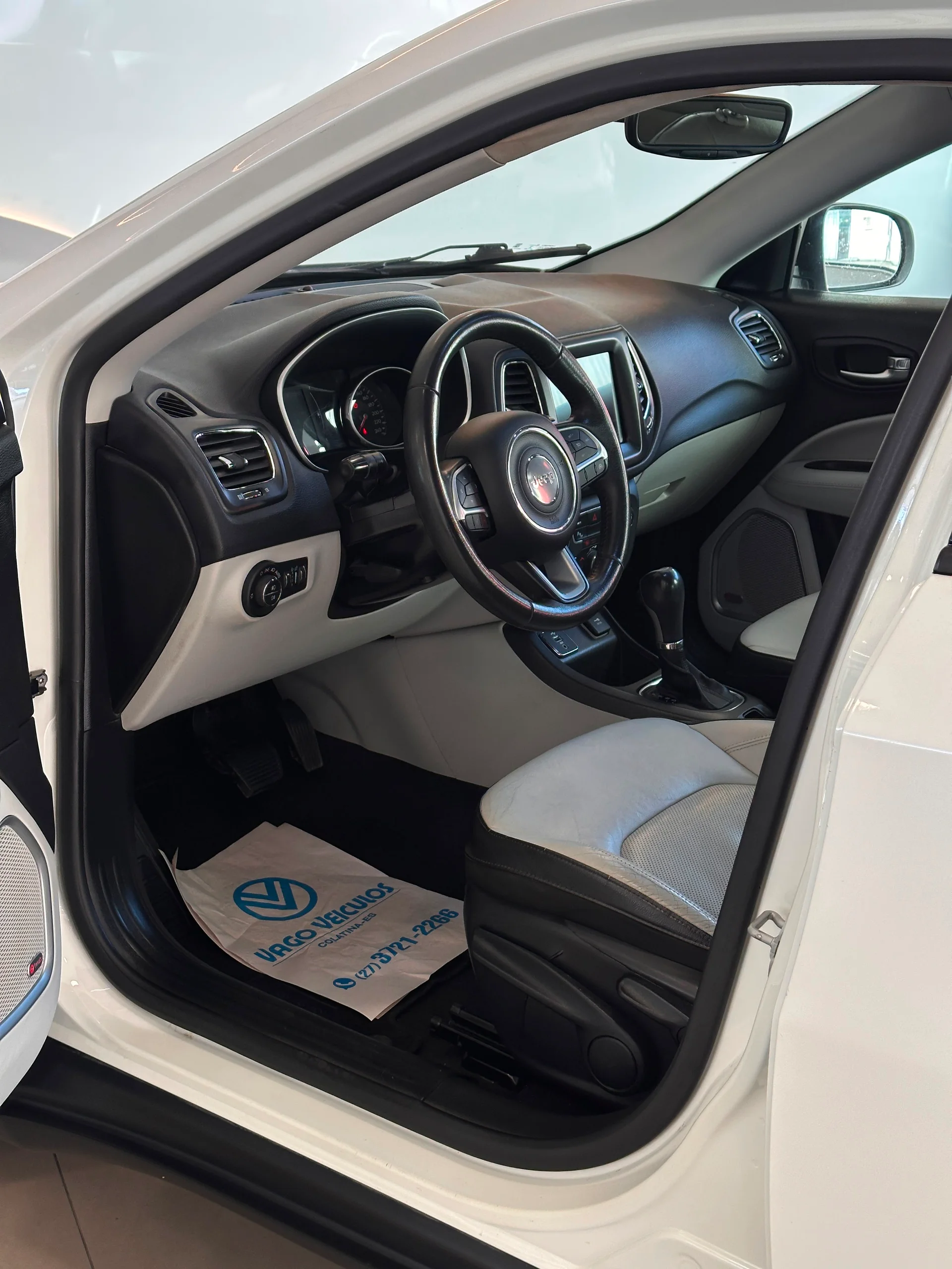 Jeep Compass — foto 12